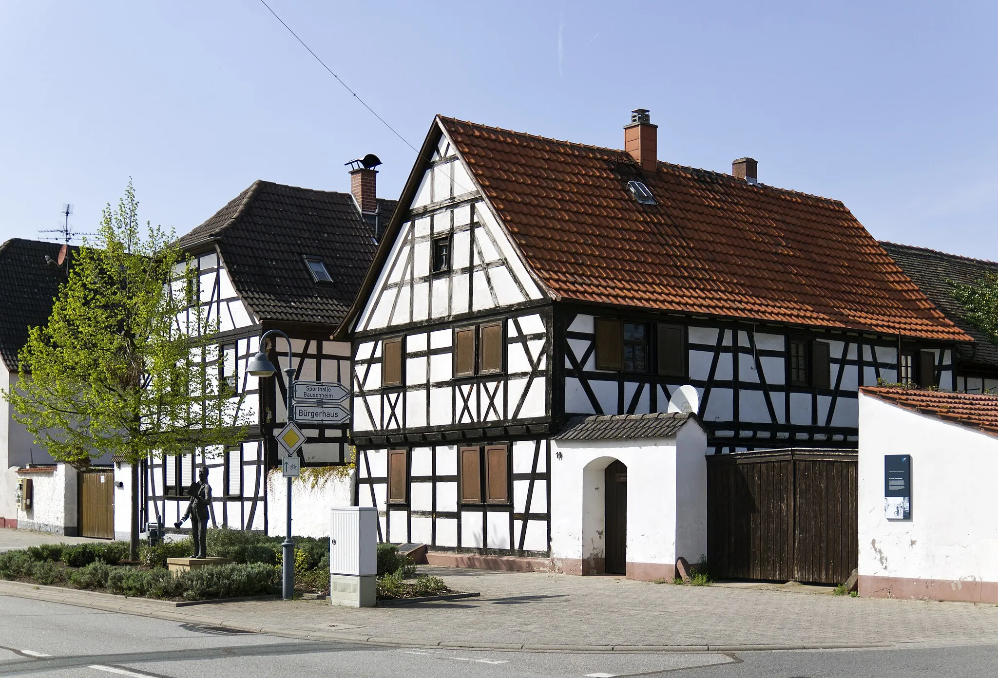 Photo showing: Rüsselsheim, Stadtteil Bauschheim, Fachwerkhäuser