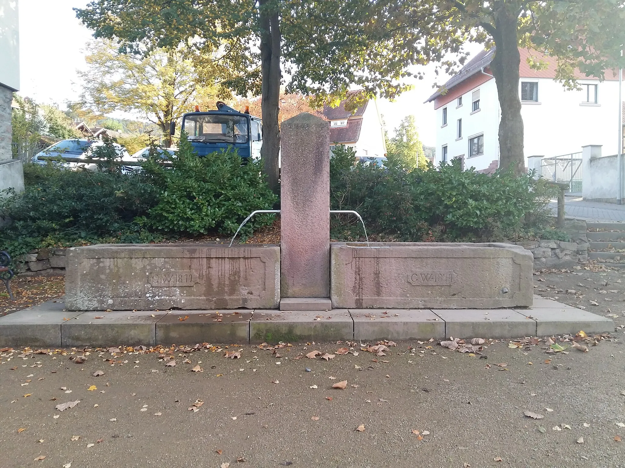 Photo showing: Dorfbrunnen in Zentrum des Groß-Umstädter Stadtteils Wiebelsbach