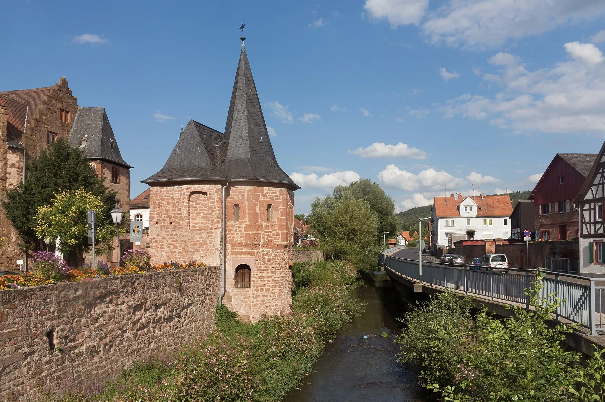 Photo showing: Büdingen, monumental building (das Schlaghaus) in the street