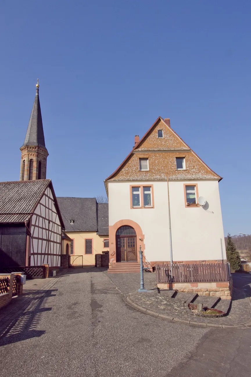 Photo showing: Alte Schule in Effolderbach (Ortenberg) im Wetteraukreis in Deutschland