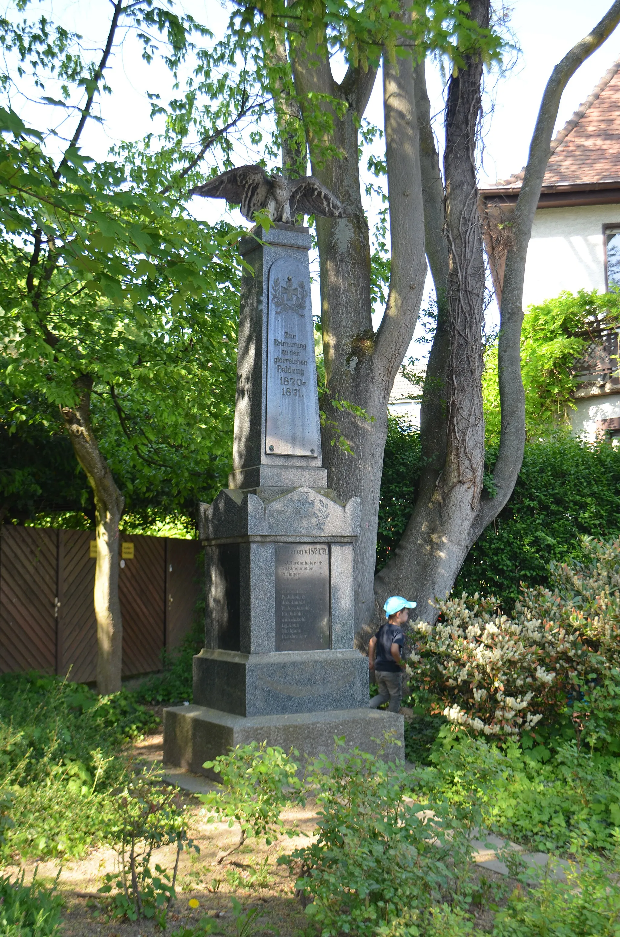 Photo showing: Kriftel, Lindenplatz, Denkmal 1870/71