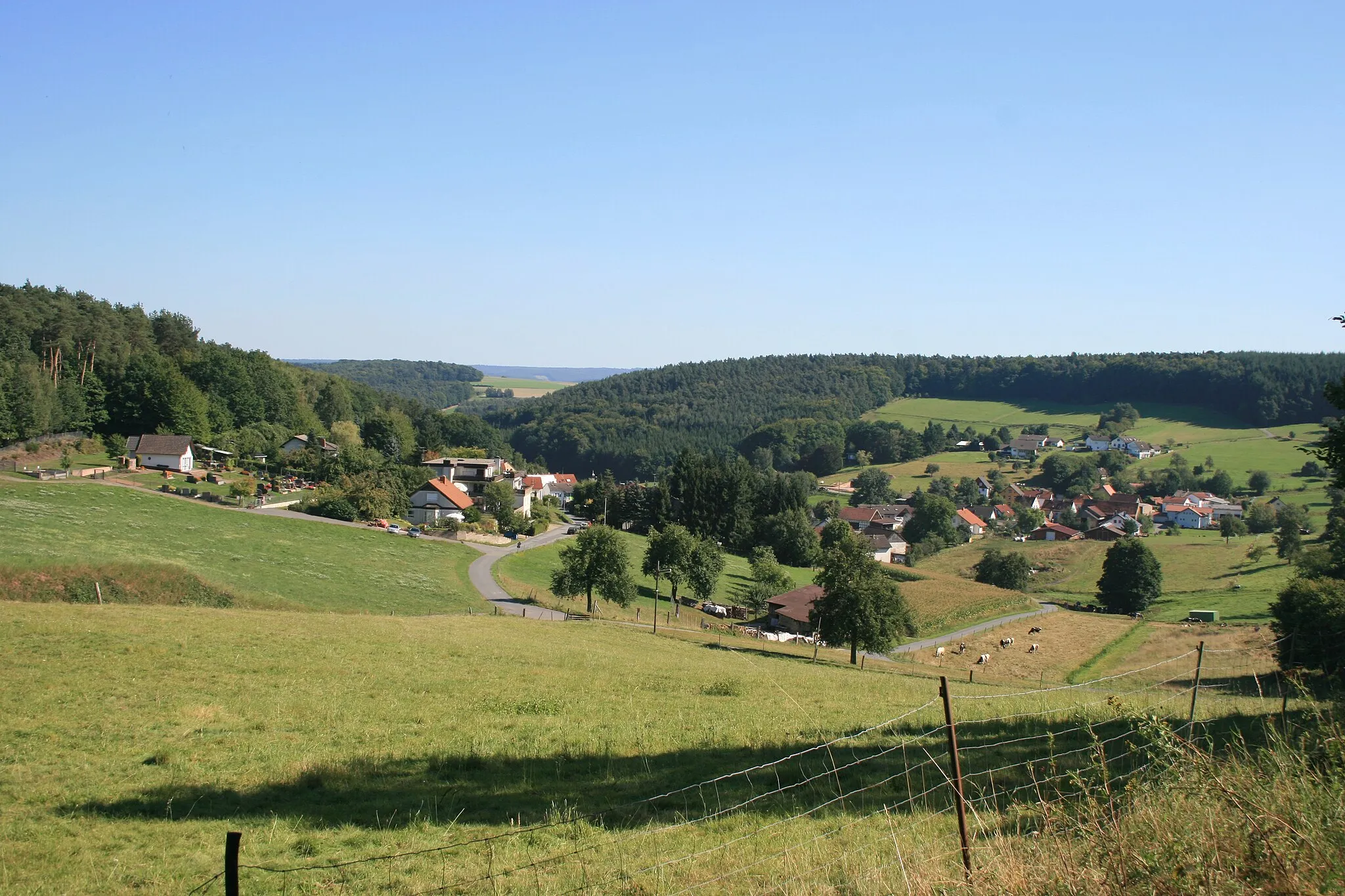 Photo showing: Blick auf Birkert (OT von Brombachtal) von Nordwesten.