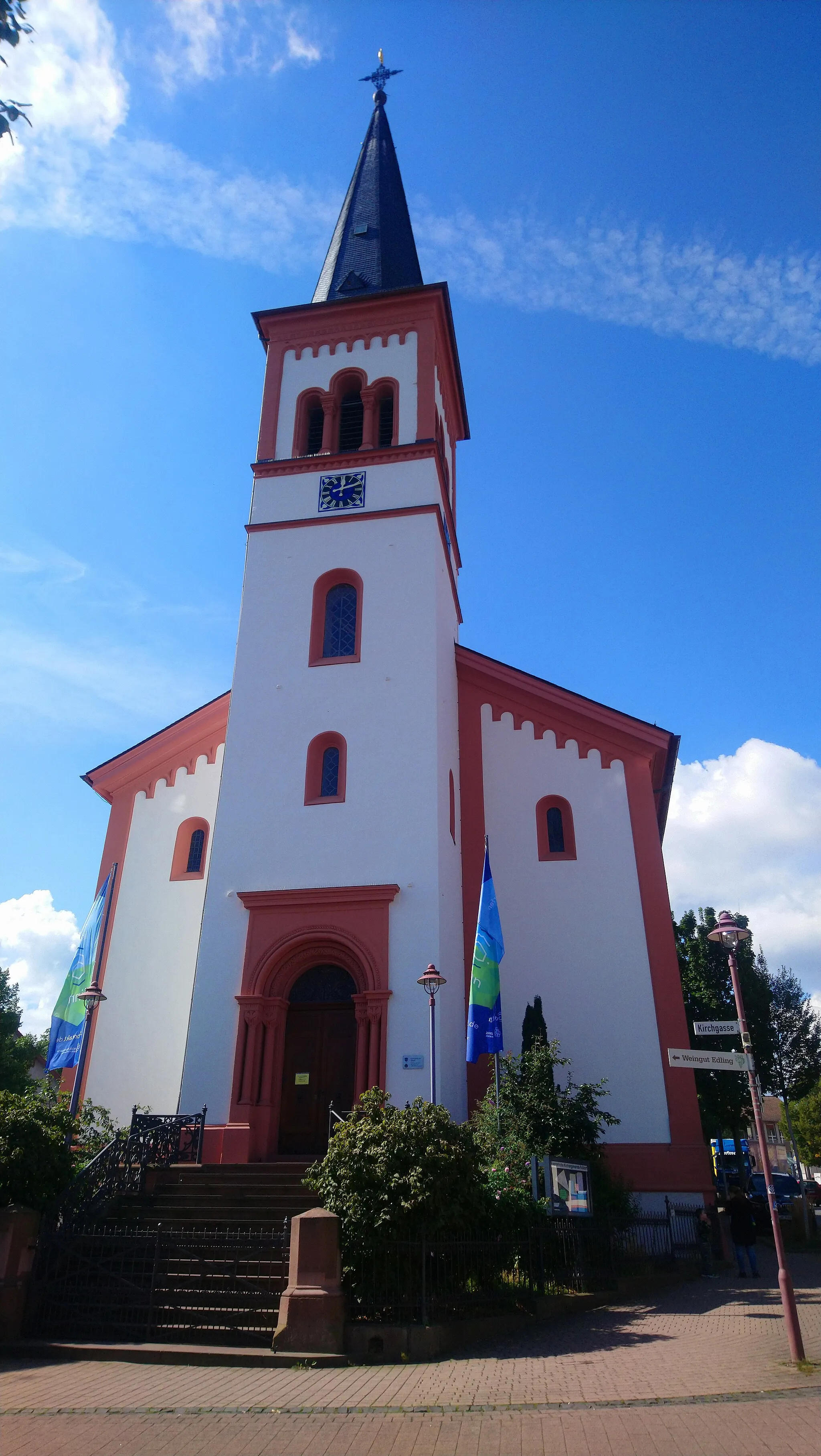 Photo showing: Evangelische Kirche Roßdorf
