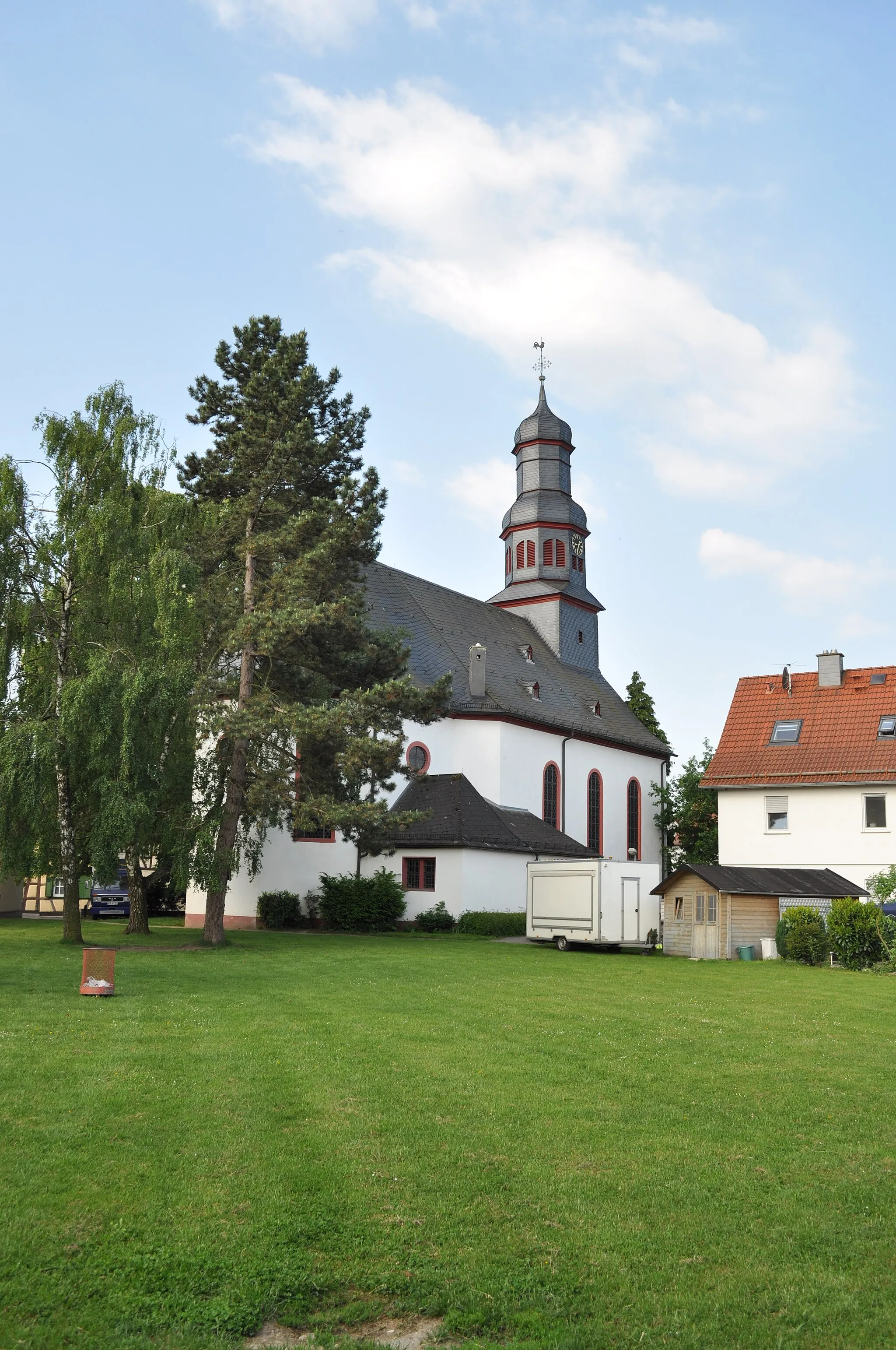 Photo showing: St. Aureus und Justina Kirche in Bommersheim
