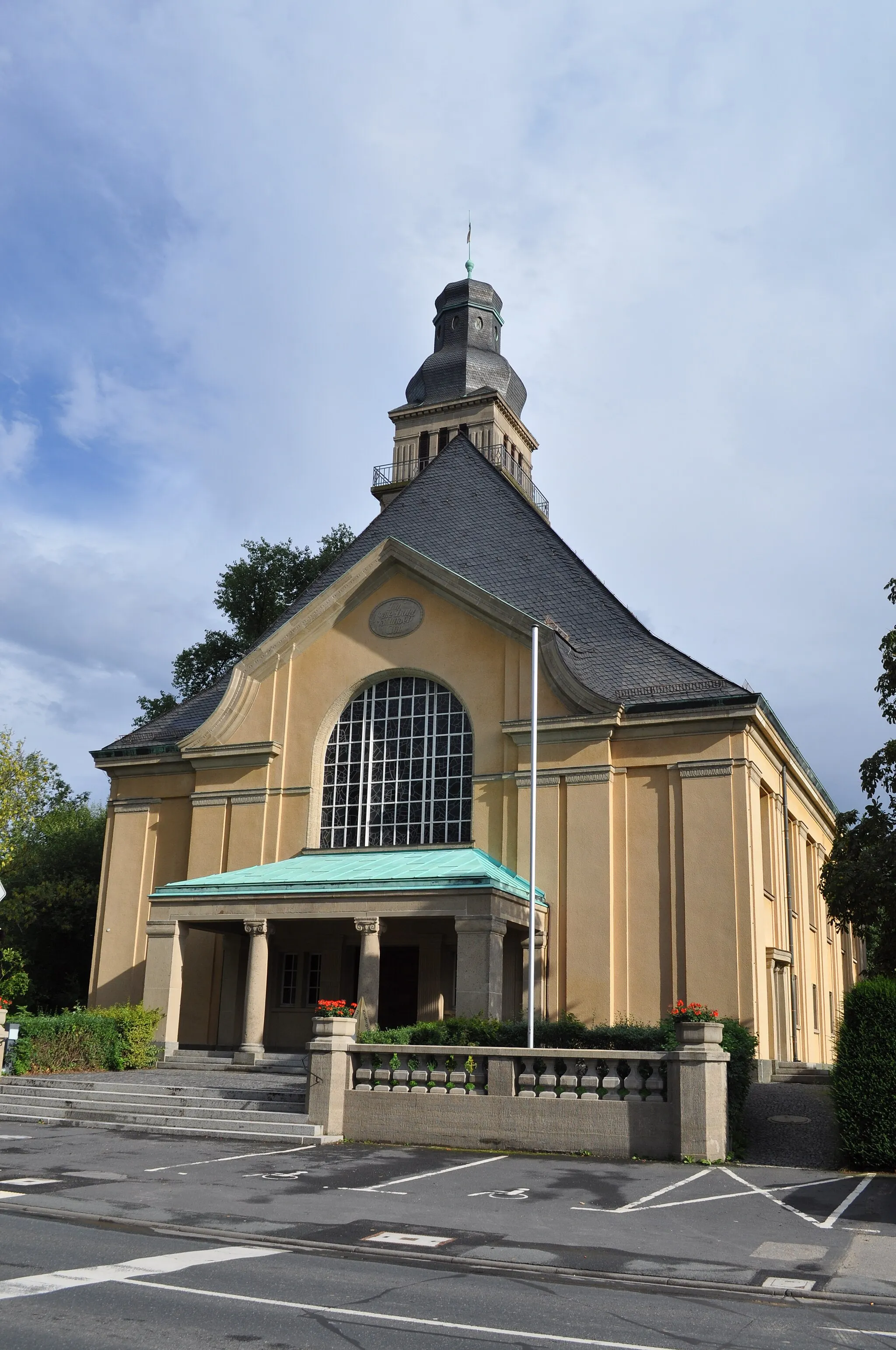 Photo showing: Evangelische Christuskirche in Oberursel, Frontansicht