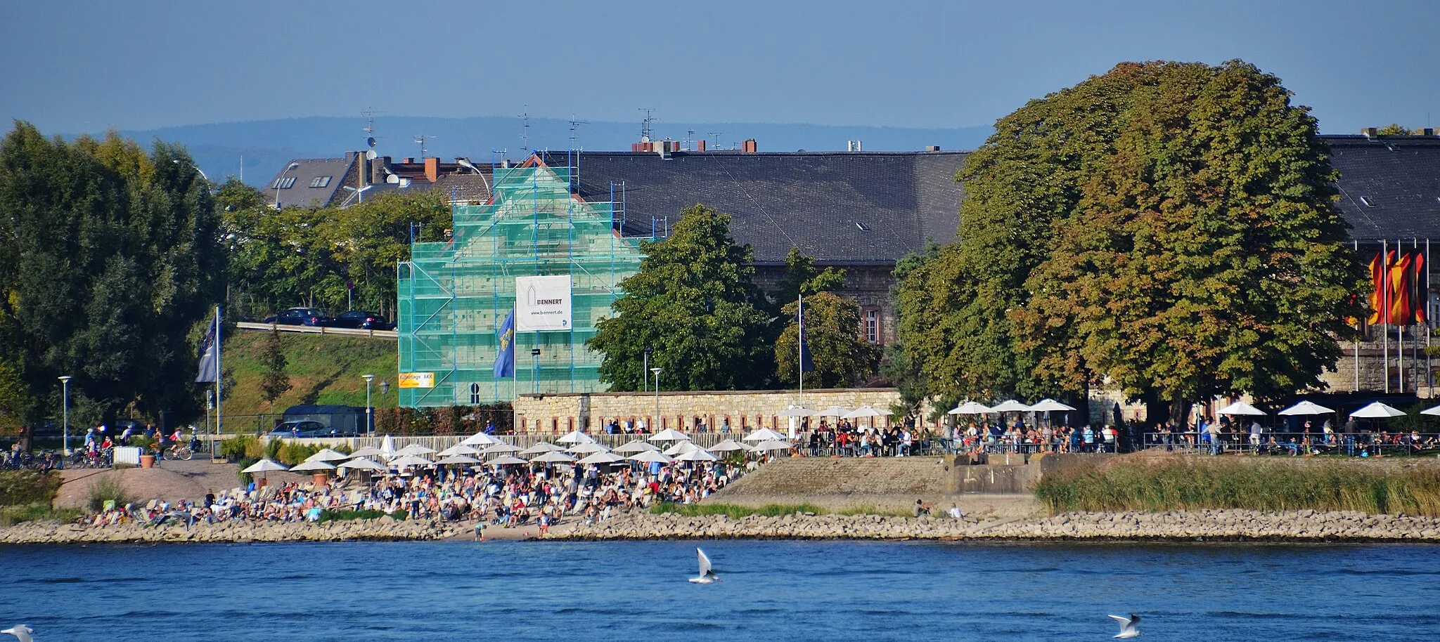 Photo showing: Am Rhein bei Mainz: Der Mainz-Strand