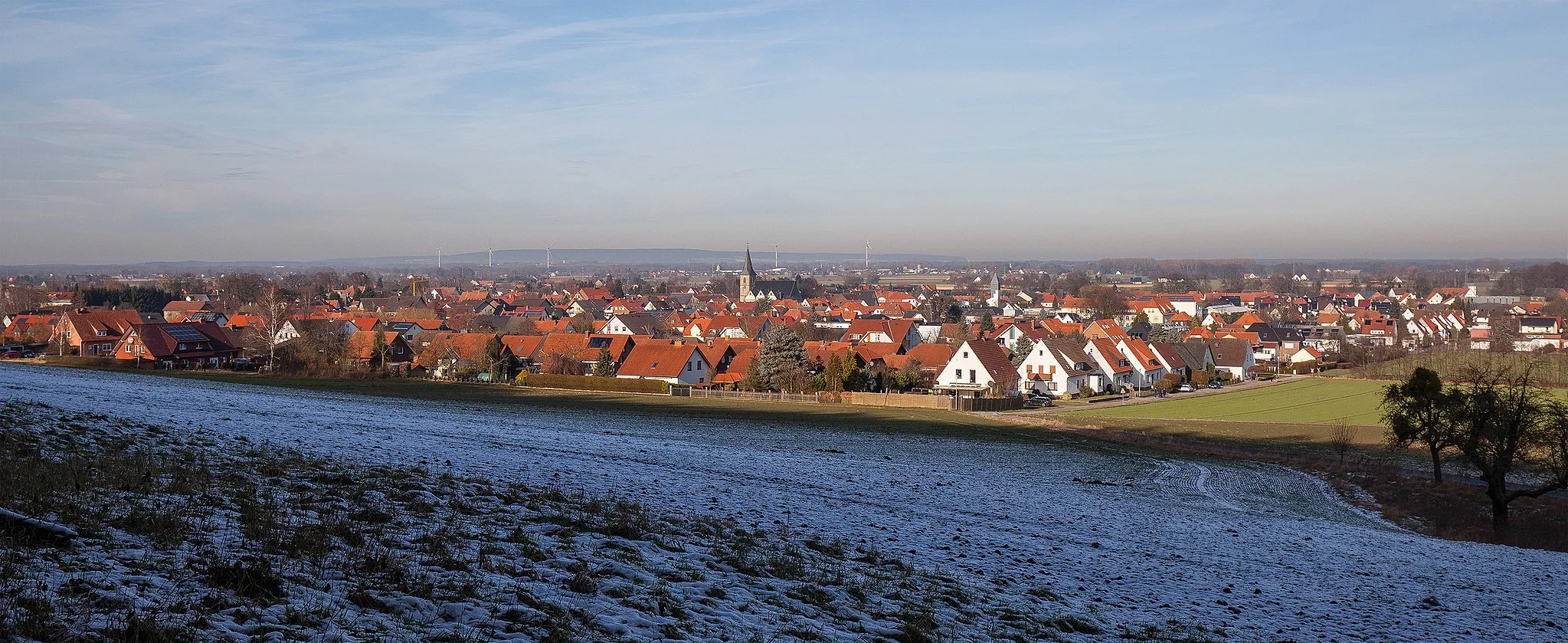 Photo showing: Die Stadt Preußisch Oldendorf im Kreis Minden-Lübbecke, Nordrhein-Westfalen. Ansicht von Südwesten.