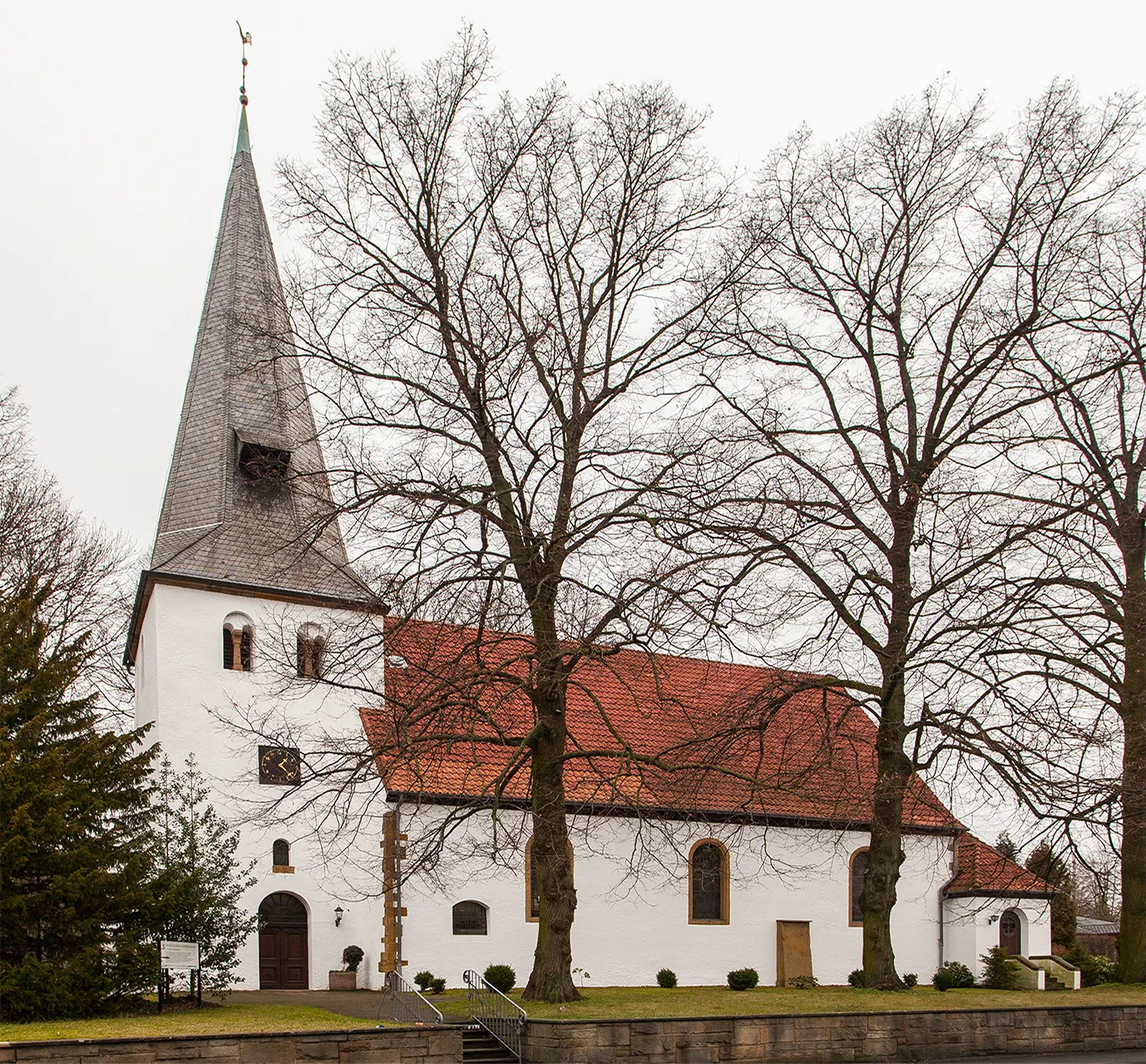 Photo showing: St. Gangolf in Hiddenhausen