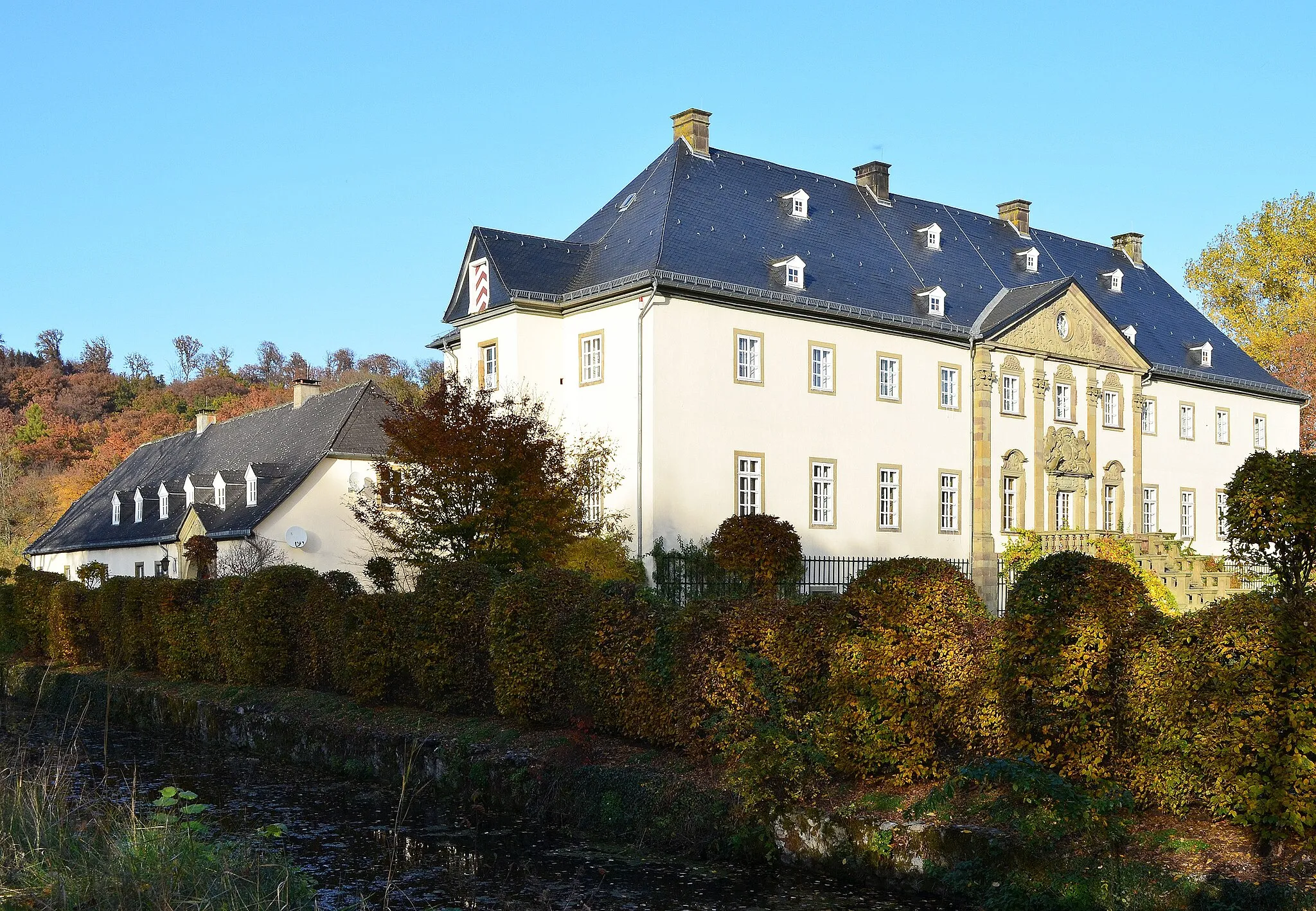 Photo showing: Alme, Schloss Alme, Einfahrt und Vorderansicht