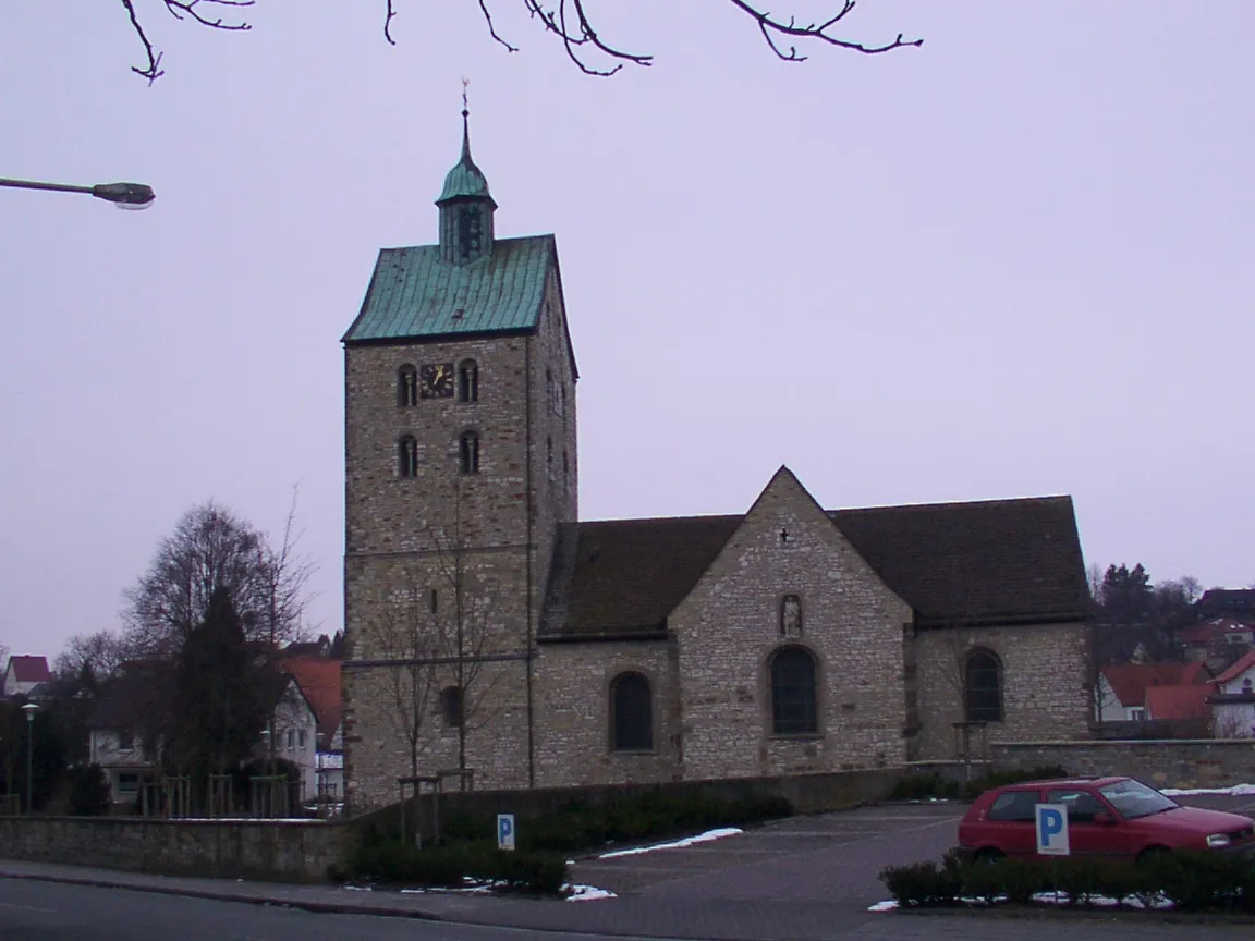 Photo showing: Paderborn: Katholische Kirche Sankt Marien in Neuenbeken