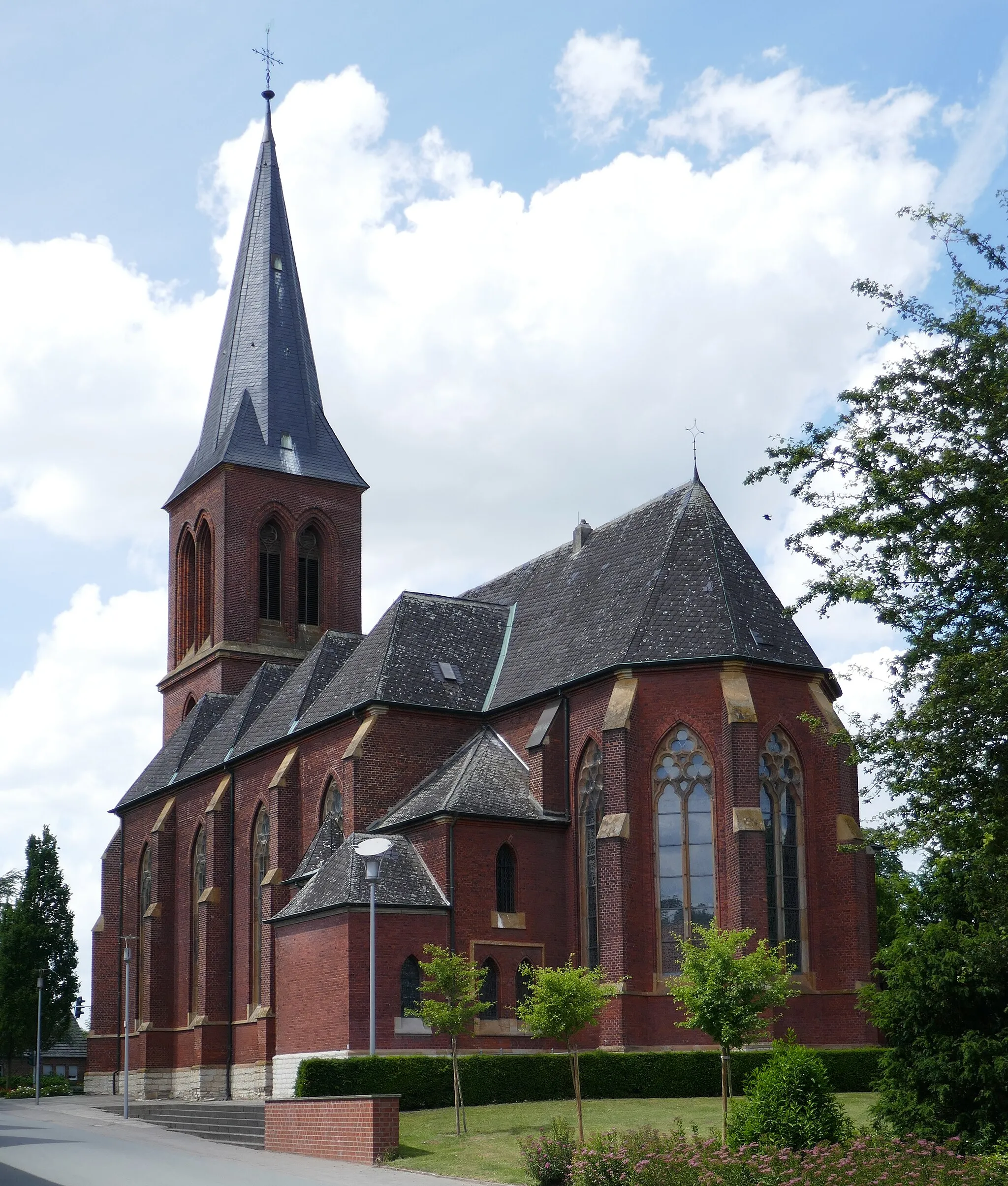 Photo showing: St. Laurentius Westkirchen