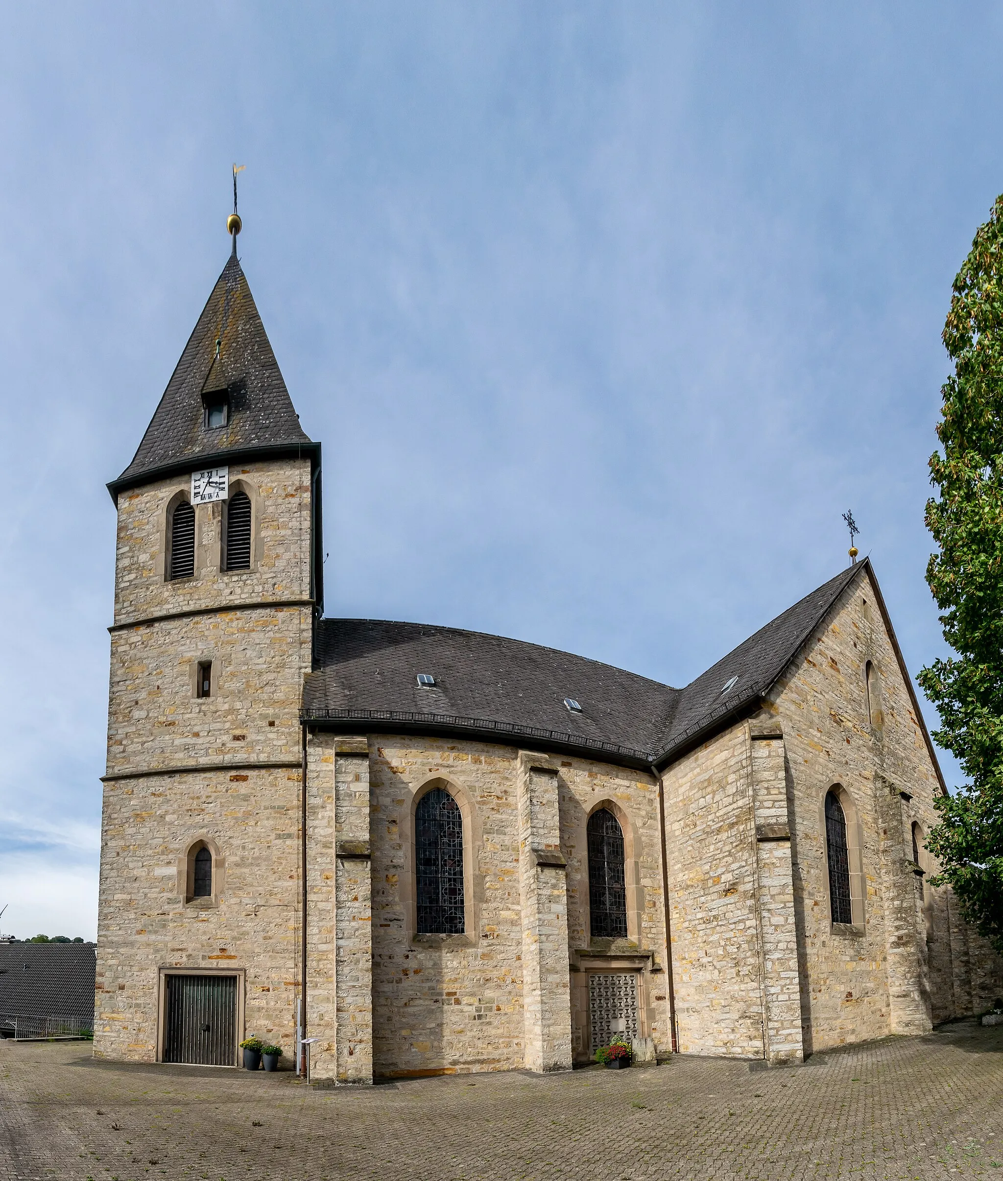 Photo showing: Katholische Kirche St. Alexander in Lichtenau-Iggenhausen