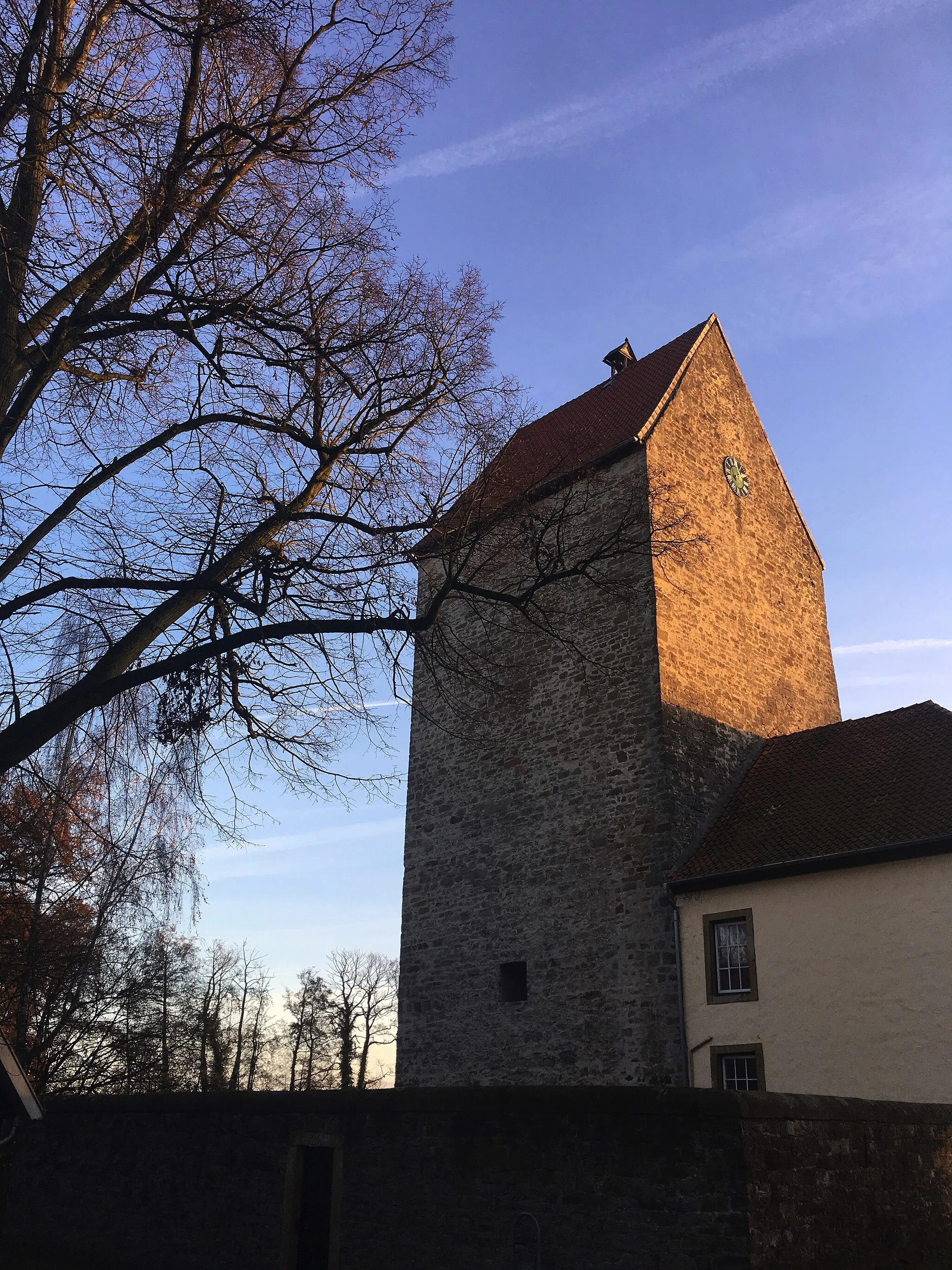 Photo showing: Bergfried der Burg Wittlage.