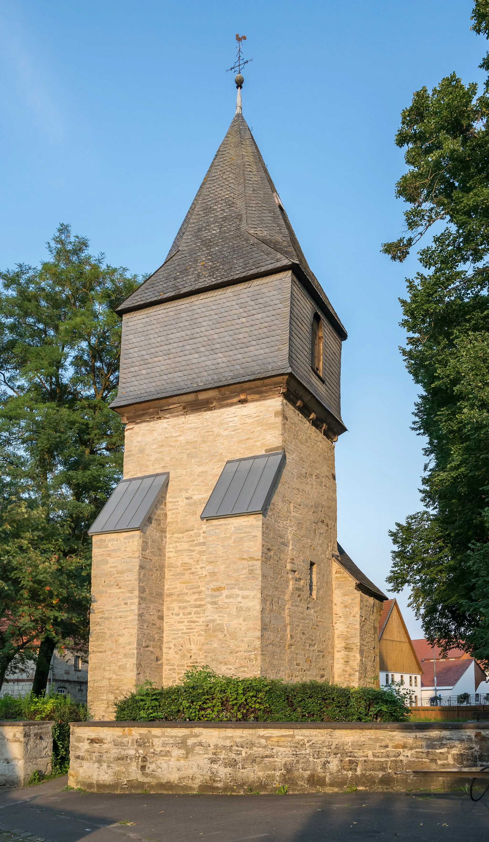 Photo showing: Turm der ehemaligen Kirche St. Margarete in Lichtenau-Henglarn