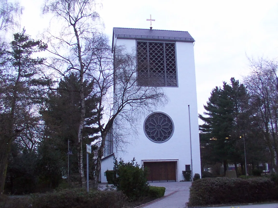 Photo showing: Paderborn: katholische Kirche Sankt Michael in Sennelager