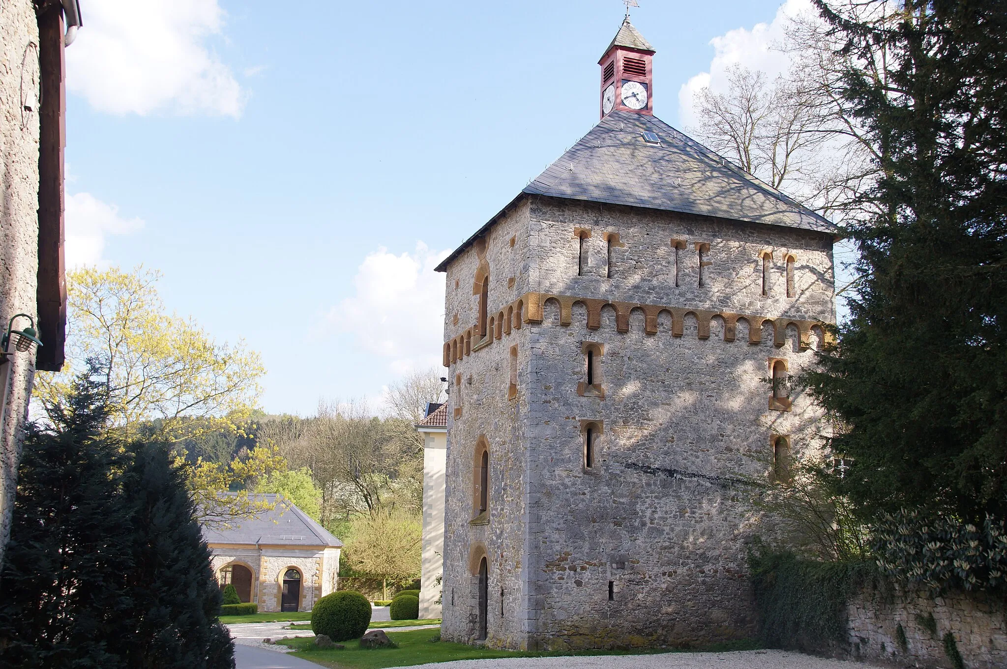 Photo showing: Gut Barkhausen in Leopoldshöhe, Germany This is a photograph of an architectural monument. It is on the list of cultural monuments of Leopoldshöhe, no. 3.