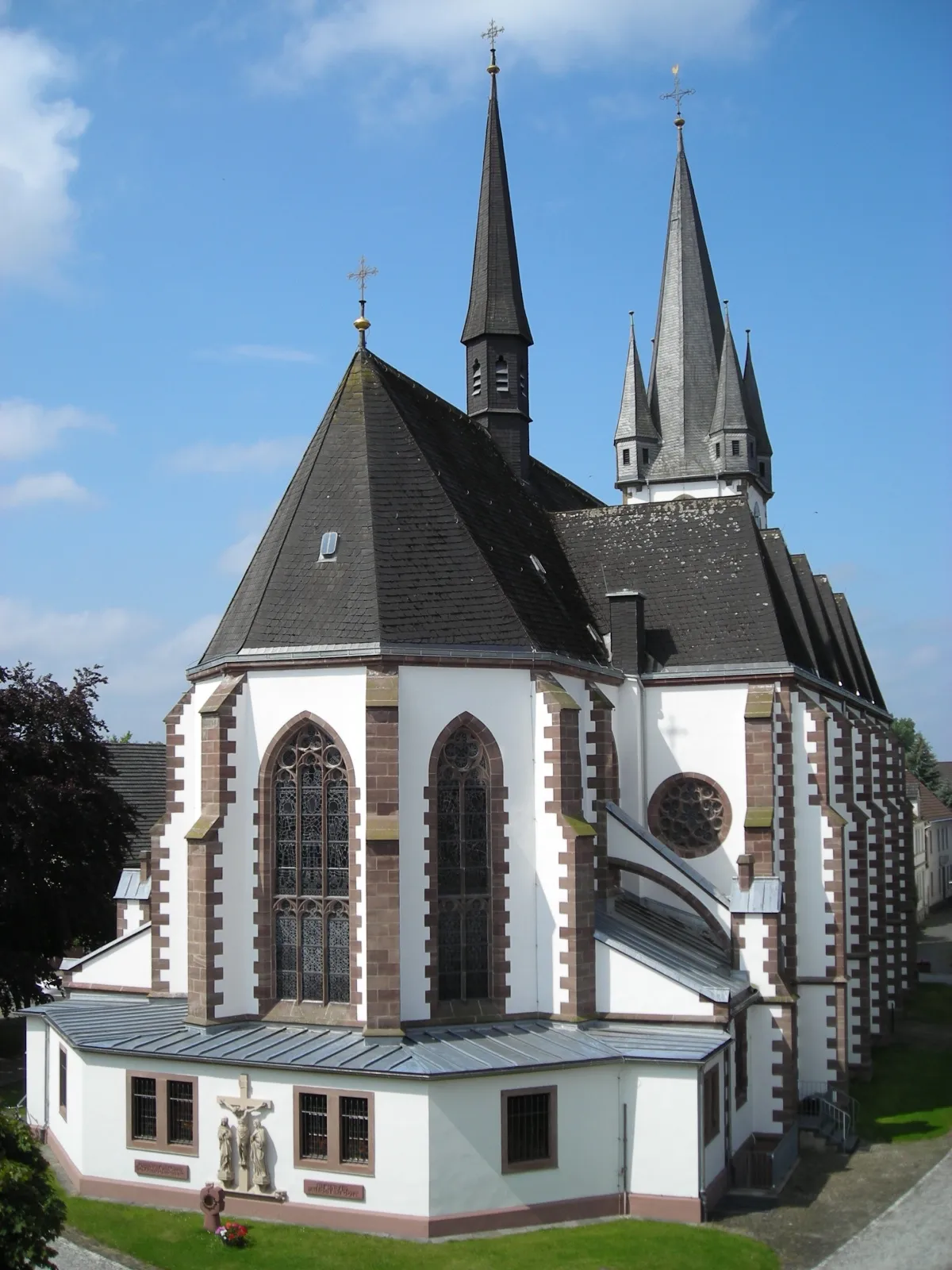 Photo showing: rear view of St. Martin Church in Bad Lippspringe, Germany