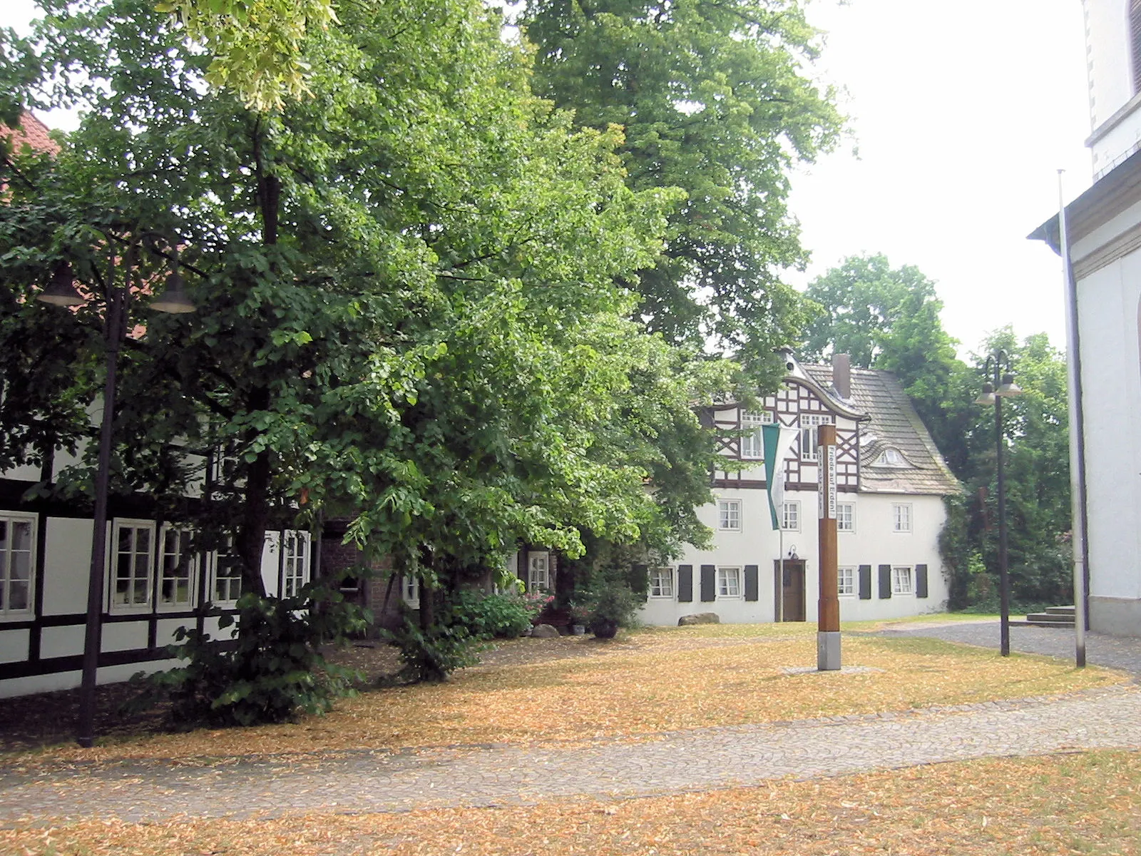 Photo showing: Verl, Blick auf den St.-Anna-Kirchplatz