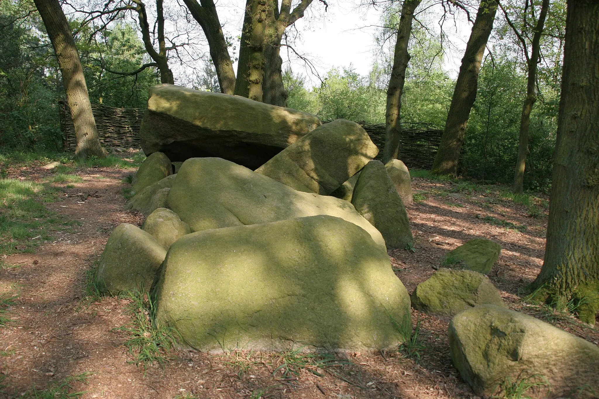 Photo showing: Venne: megalithic chambered tomb "Darpvenne I"