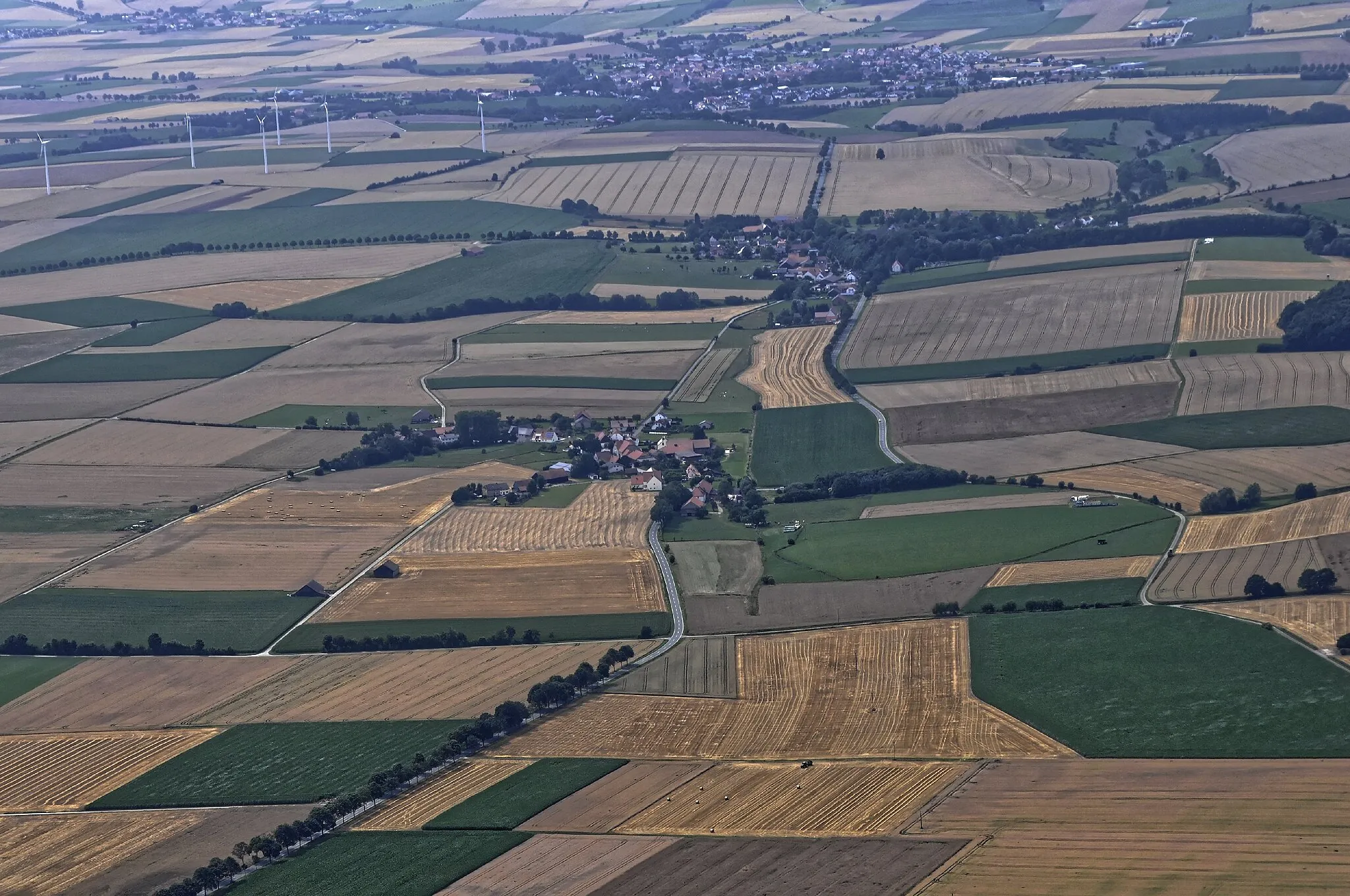 Photo showing: Bilder vom Flug Nordholz-Hammelburg 2015: Willegassen (vorn), Schweckhausen (Mitte) und Peckelsheim (hinten).