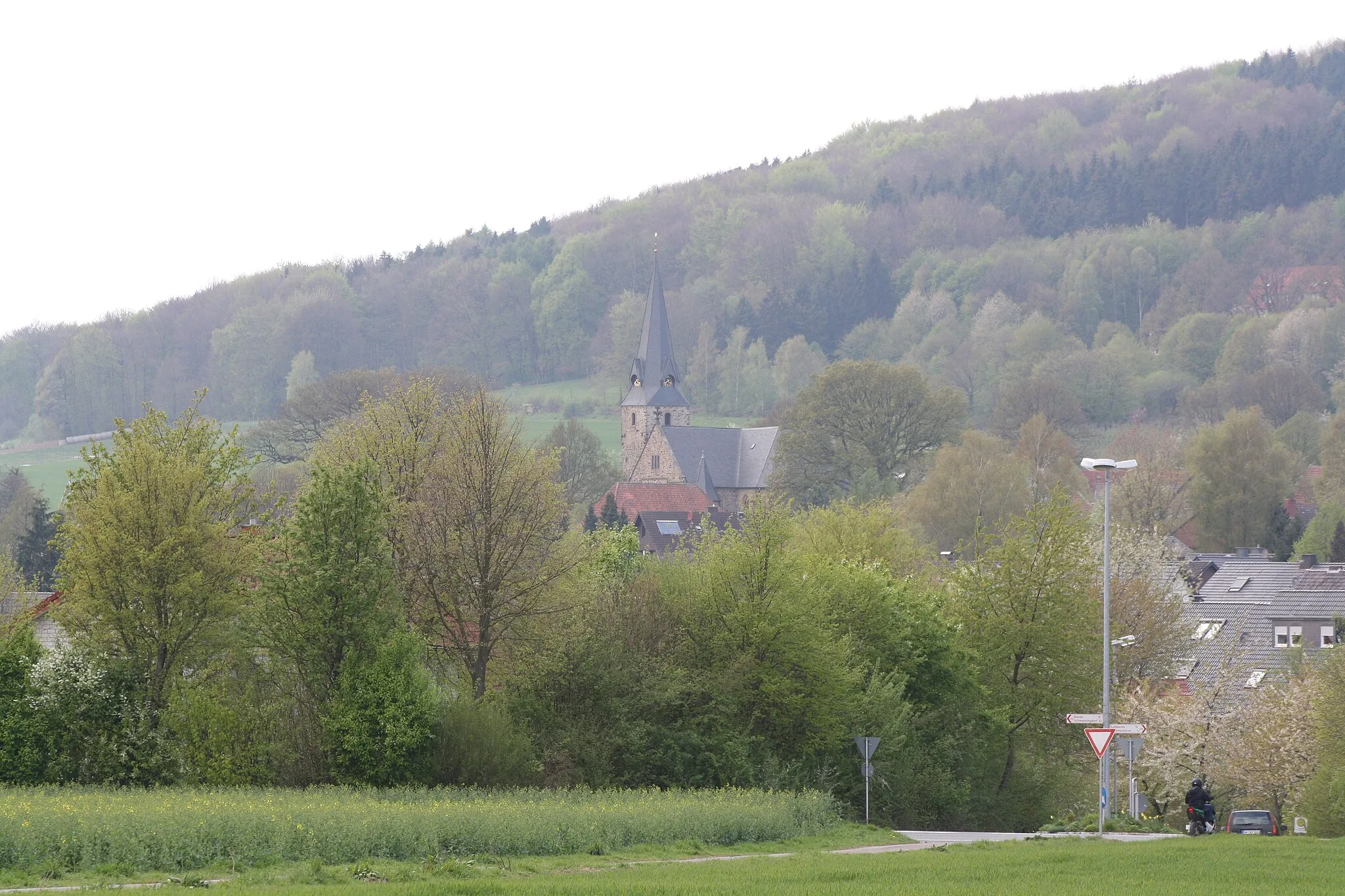 Photo showing: Saint Bartholomew lutheran church in Rödinghausen, District of Herford, North Rhine-Westphalia, Germany.