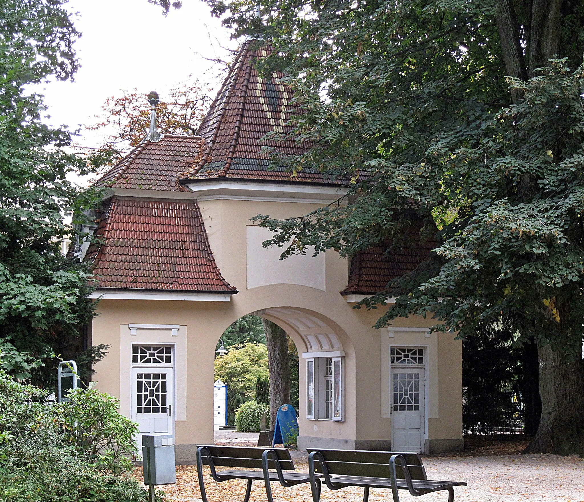 Photo showing: Bad Rothenfelde, Ausgang vom Kurpark