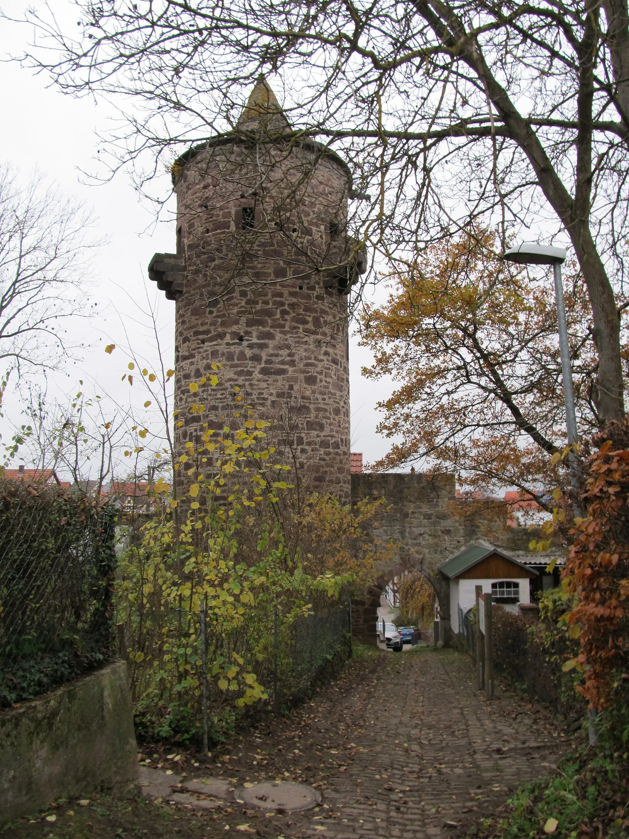 Photo showing: der Burgtorturm am südlichen Ende vom Steinweg in Grebenstein