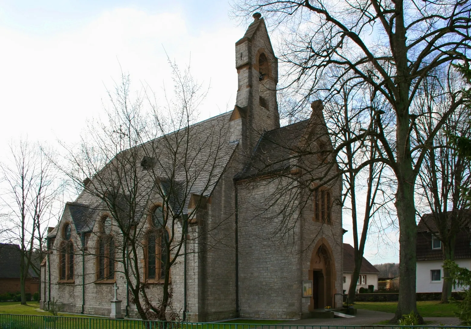 Photo showing: Kreuzkirche in Sennestadt)