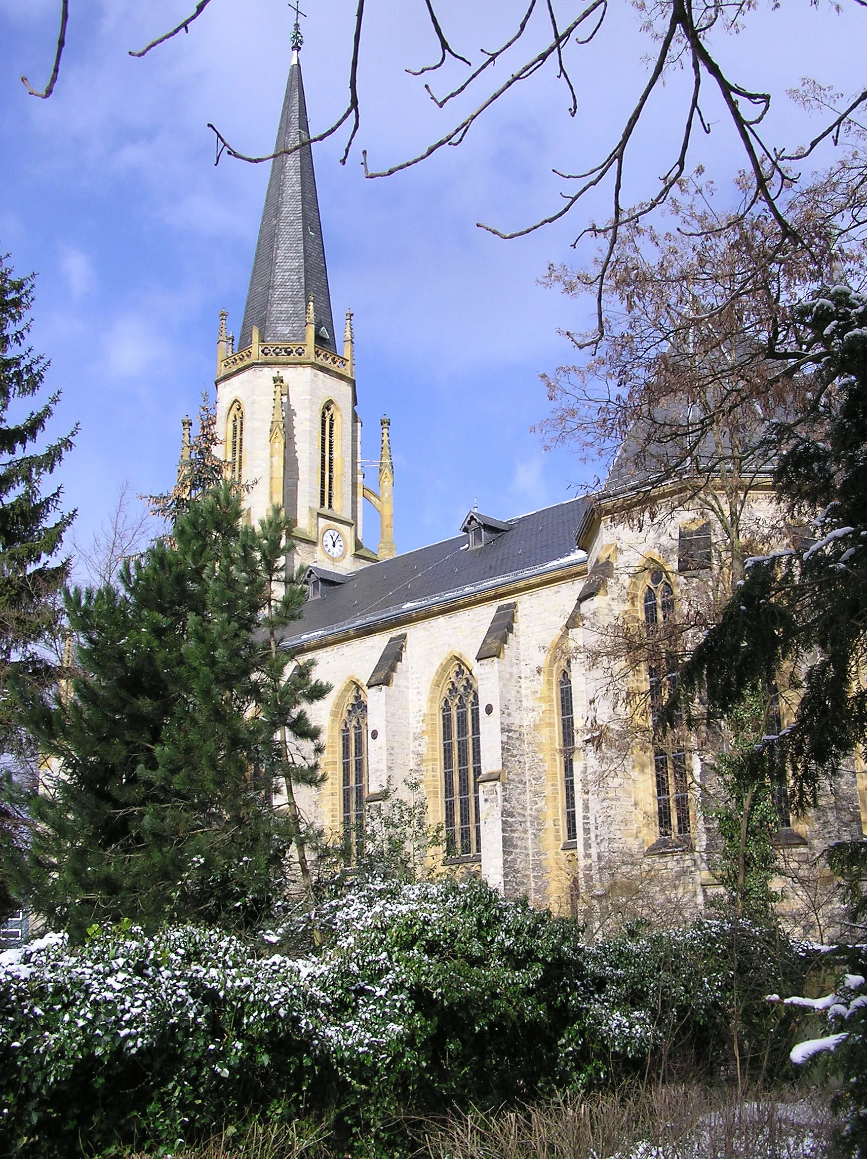 Photo showing: Martin-Luther-Kirche in Gütersloh

This is a photograph of an architectural monument. It is on the list of cultural monuments of Gütersloh, no. A 031.