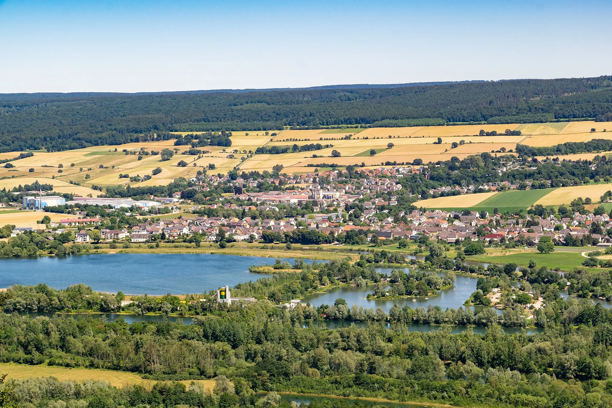 Photo showing: Blick vom Brunsberg in Höxter-Godelheim Richtung Osten; Boffzen