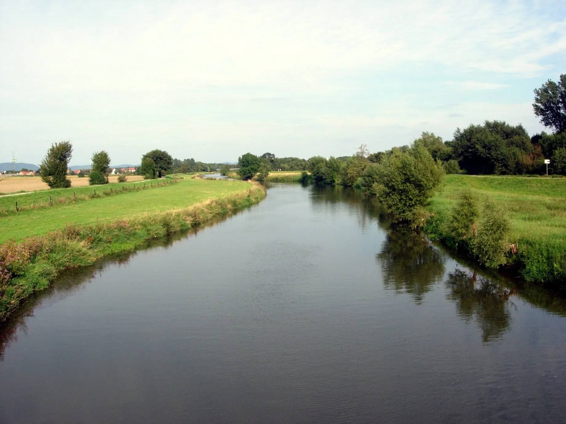 Photo showing: Werre River in town of Löhne, District of Herford, North Rhine-Westphalia, Germany.