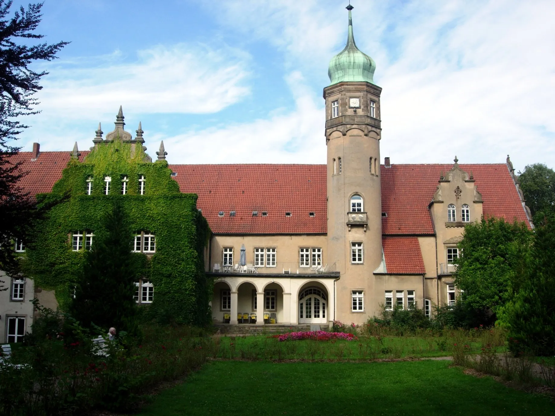 Photo showing: Ulenburg Castle in town of Löhne, District of Herford, North Rhine-Westphalia, Germany.