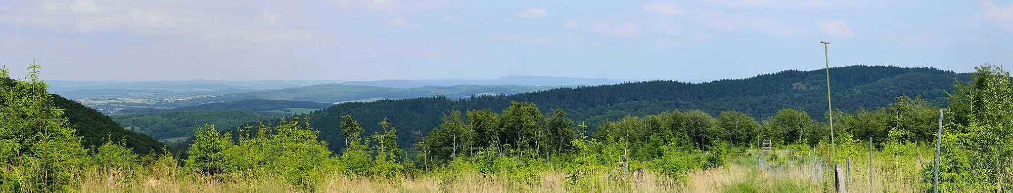 Photo showing: Panorama vom Lönspfad nahe dem Großen Gauseköterberg, Blickrichtung Nord-Ost, rechts der Stemberg
