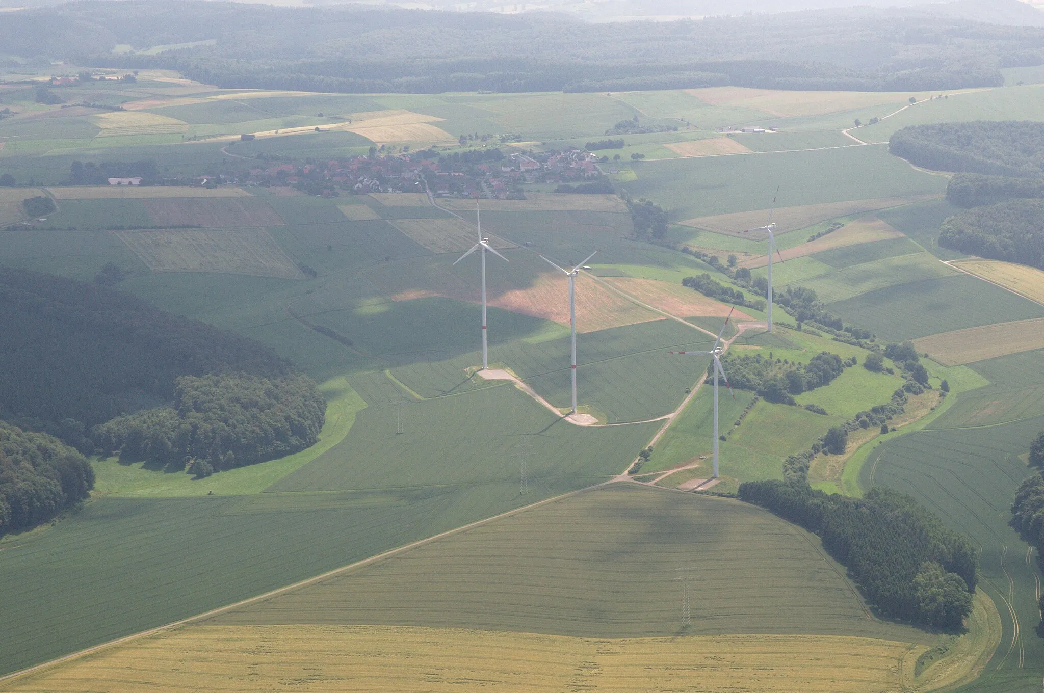 Photo showing: Fotofug Sauerland-Ost, Windkraftanlagen am Bach Schleiderbicke, Blick Richtung Süden auf Massenhausen

The production, editing or release of this file was supported by the Community-Budget of Wikimedia Deutschland.
To see other files made with the support of Wikimedia Deutschland, please see the category Supported by Wikimedia Deutschland.
العربية ∙ বাংলা ∙ Deutsch ∙ English ∙ Esperanto ∙ français ∙ magyar ∙ Bahasa Indonesia ∙ italiano ∙ 日本語 ∙ македонски ∙ മലയാളം ∙ Bahasa Melayu ∙ Nederlands ∙ português ∙ русский ∙ svenska ∙ українська ∙ +/−