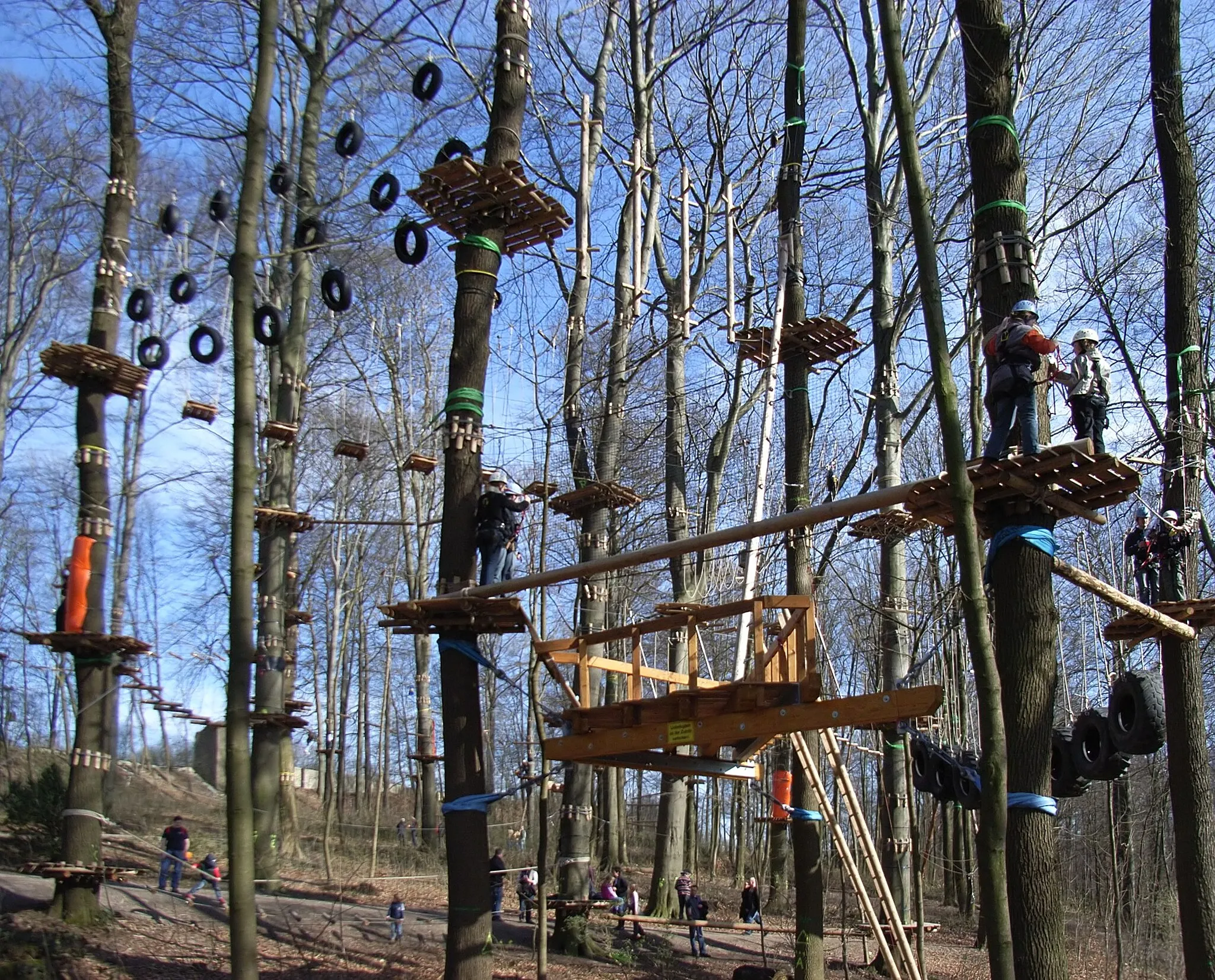 Photo showing: Bielefeld, Deutschland: Kletterpark auf dem Johannisberg.