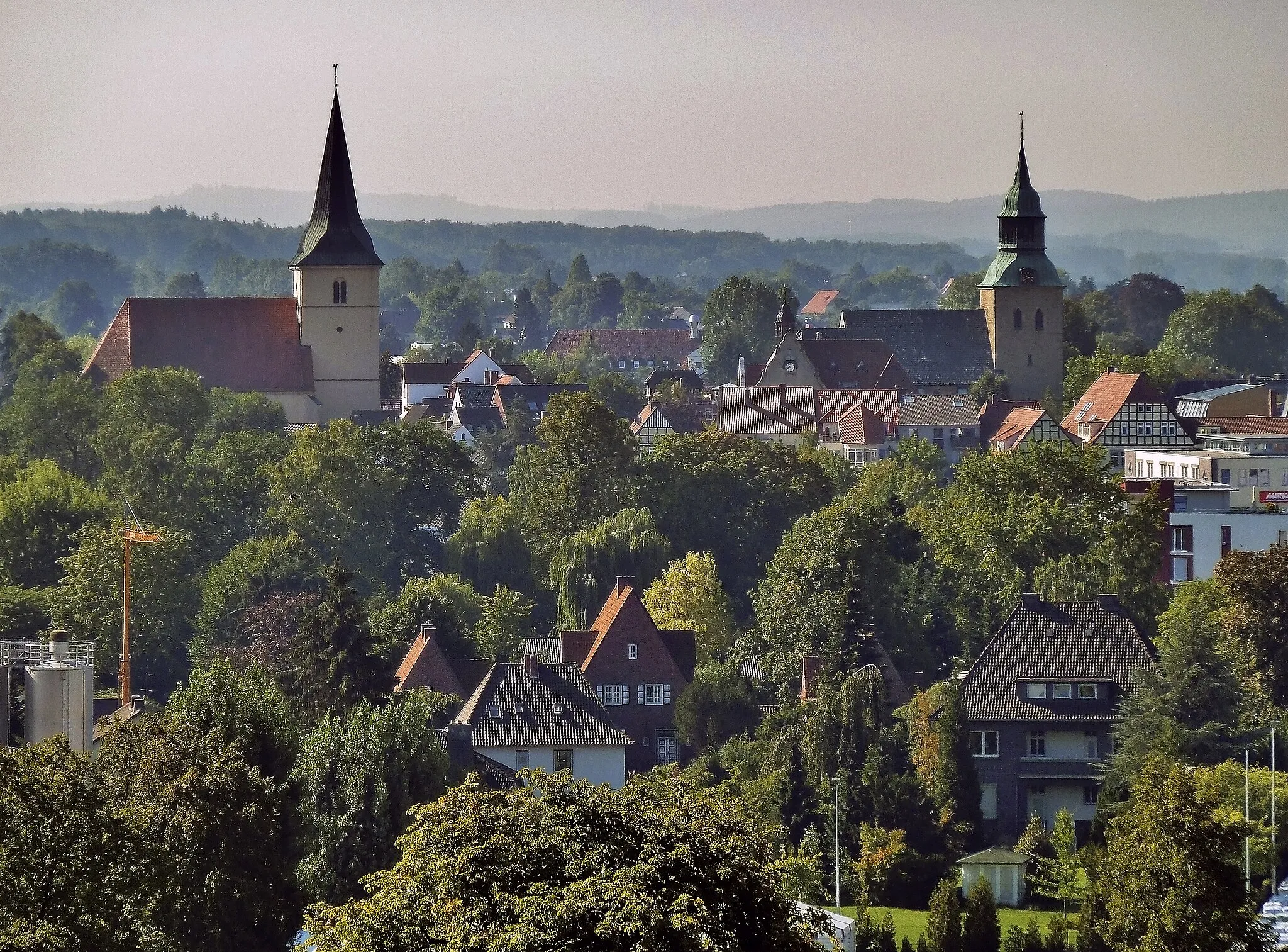 Photo showing: Blick auf das Zentrum der Stadt Melle vom "Meller Berg" (Wiehengebirge)