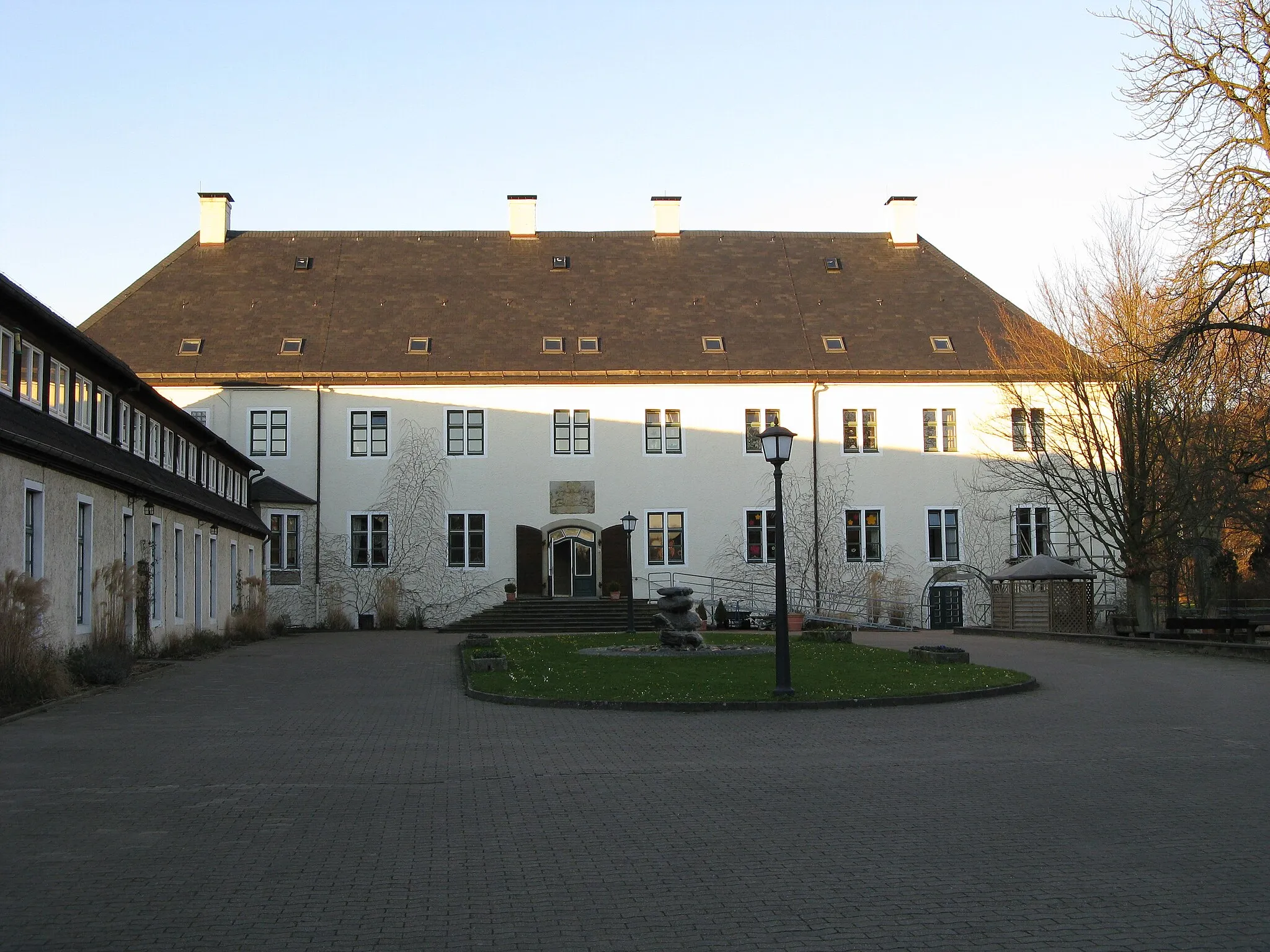 Photo showing: Schloss Benkhausen