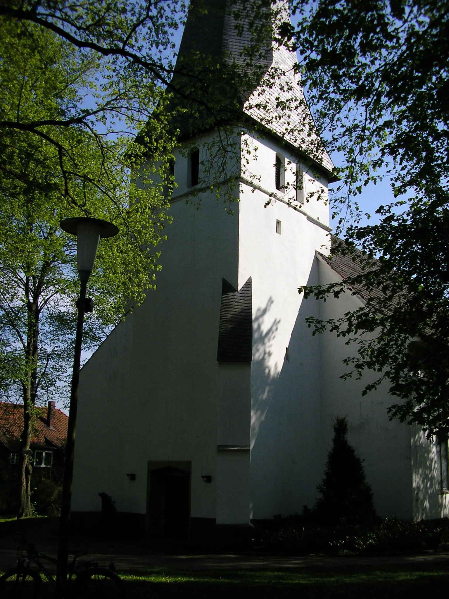 Photo showing: Church in Löhne, District of Herford, North Rhine-Westphalia, Germany.