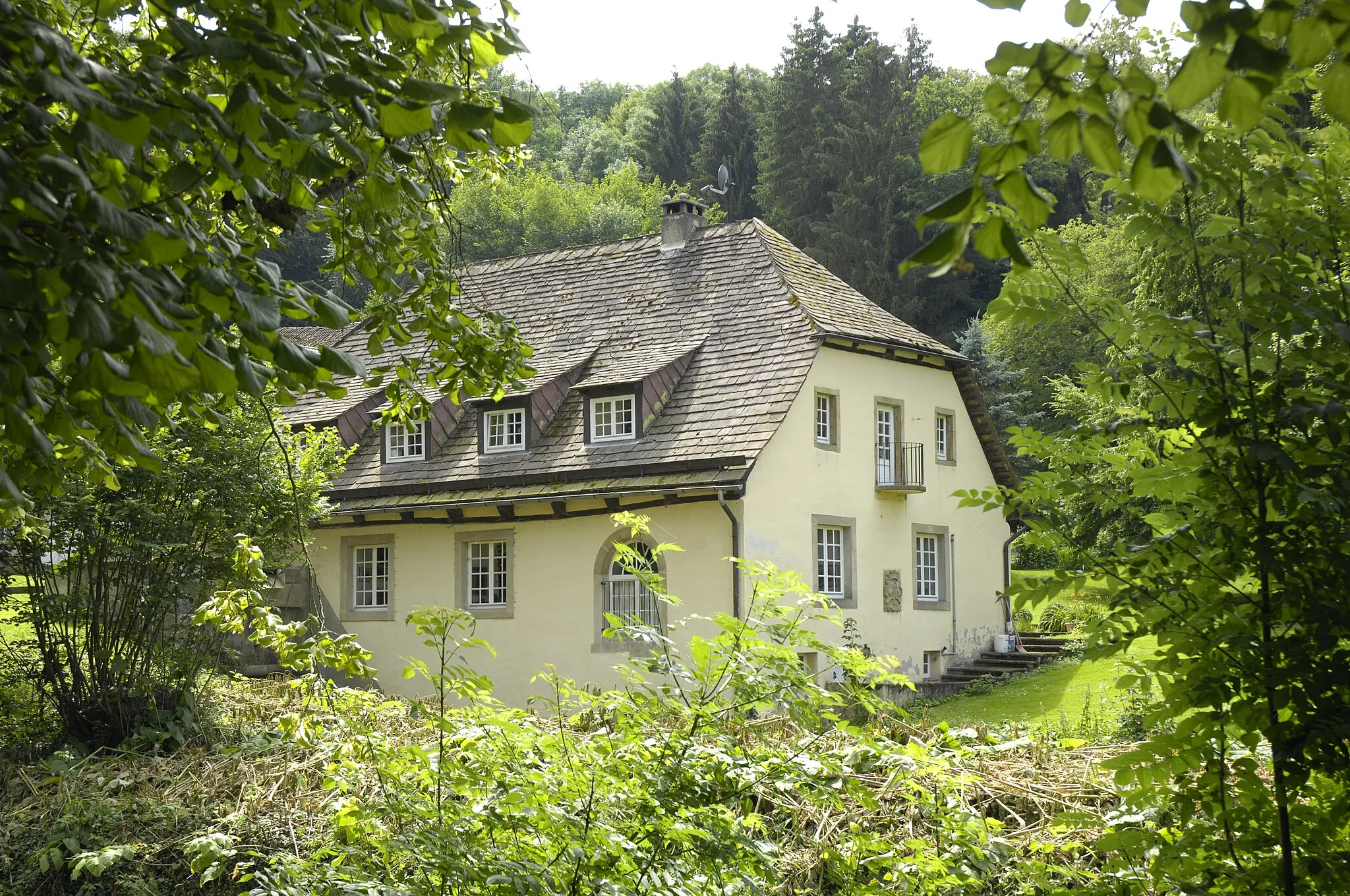 Photo showing: Schloss Rheder, ehemalige Schlossmühle