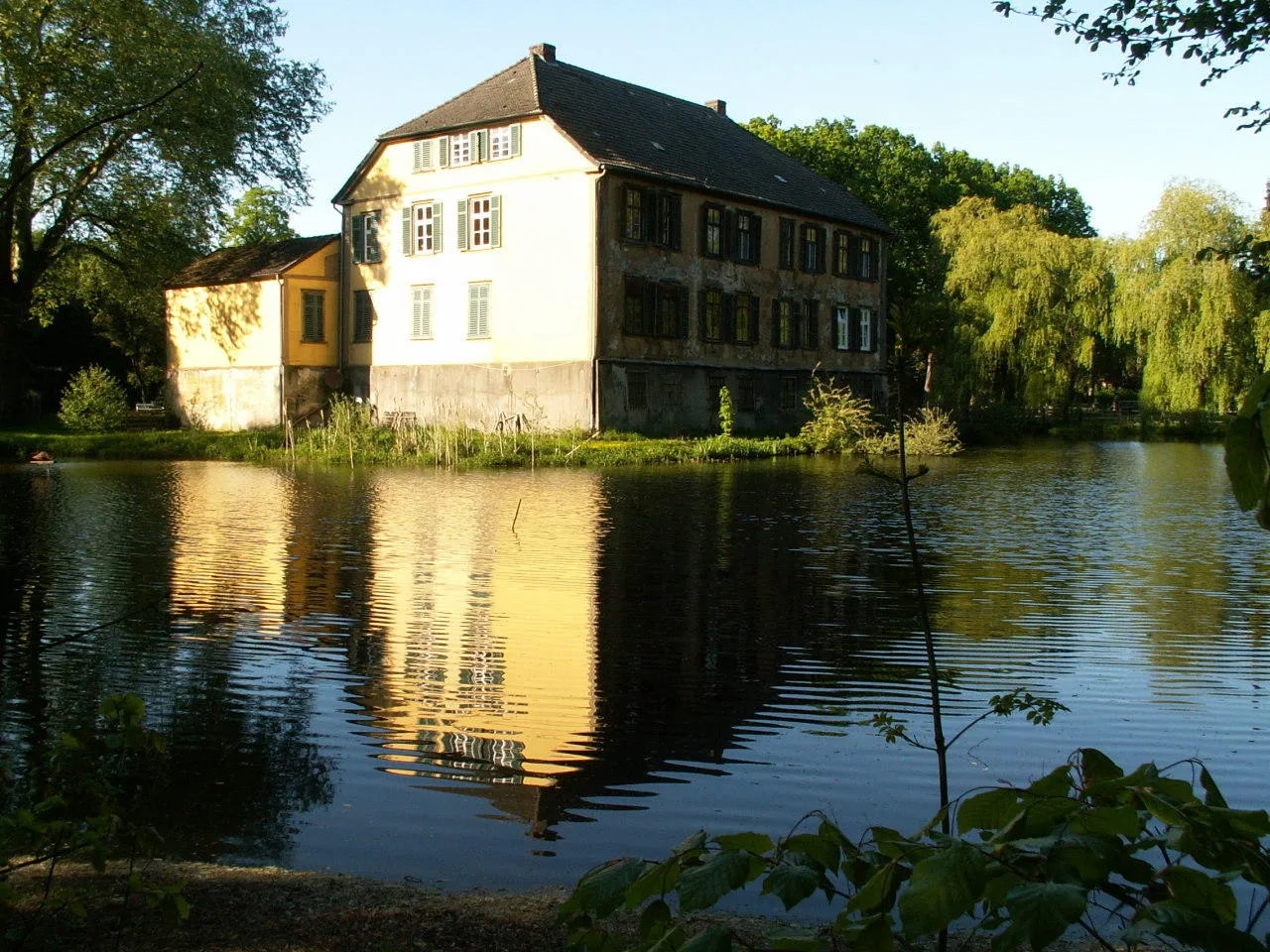 Photo showing: Rückansicht von Schloss Patthorst