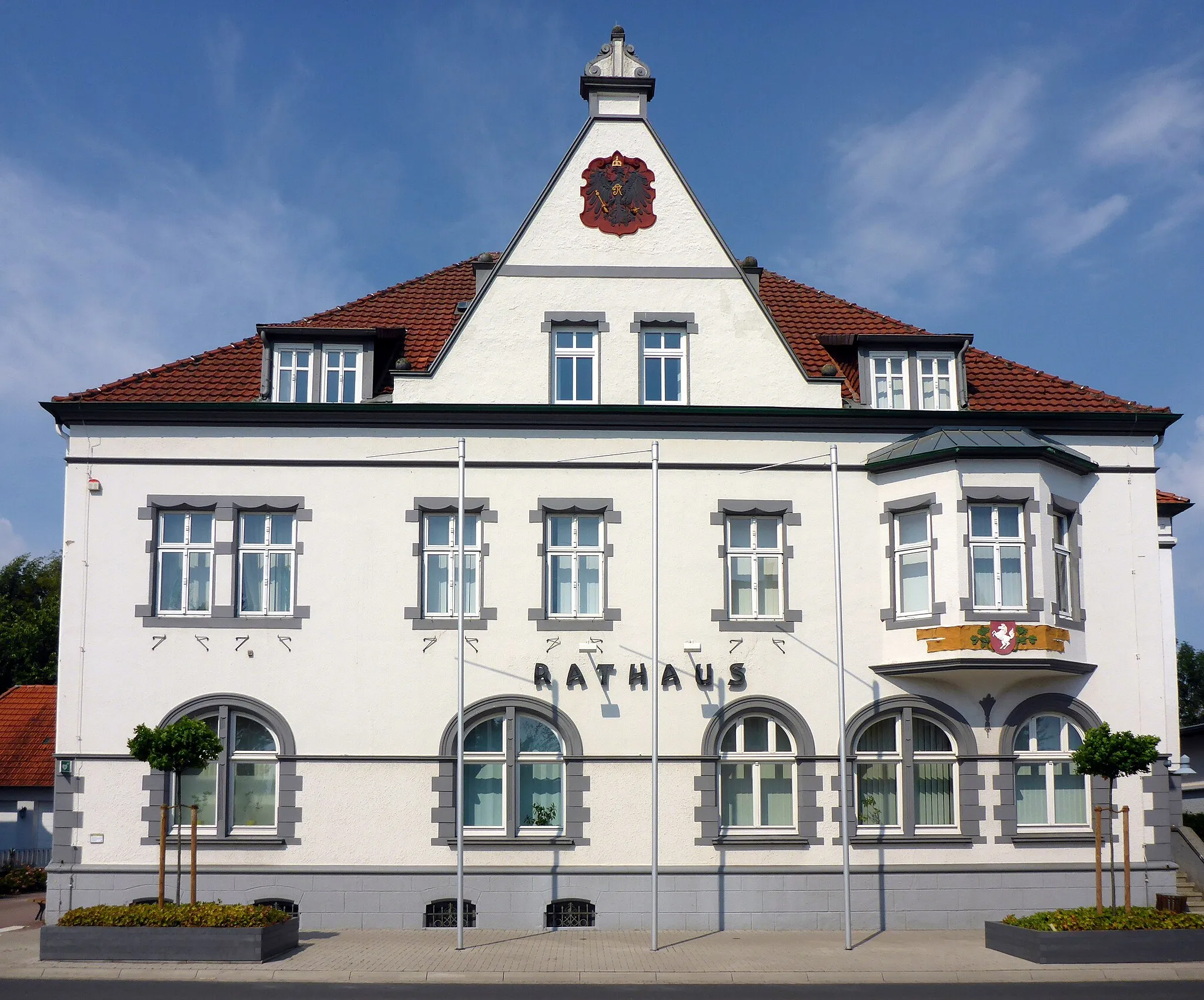 Photo showing: Das Rathaus von Preußisch Oldendorf aus östlicher Richtung.