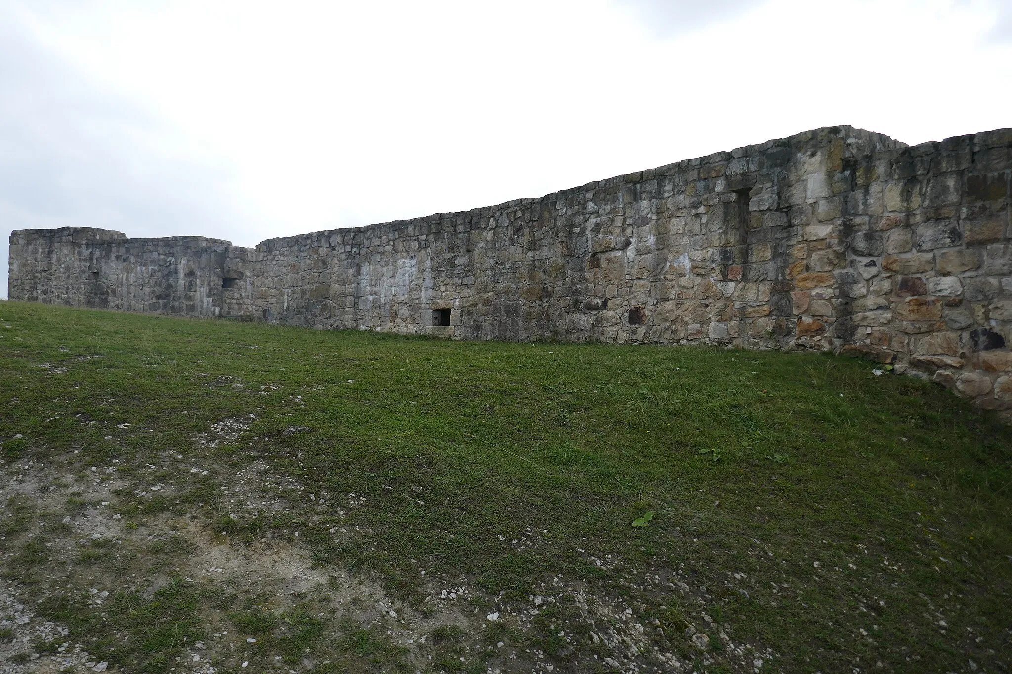 Photo showing: Ruine Falkenburg bei Berlebeck