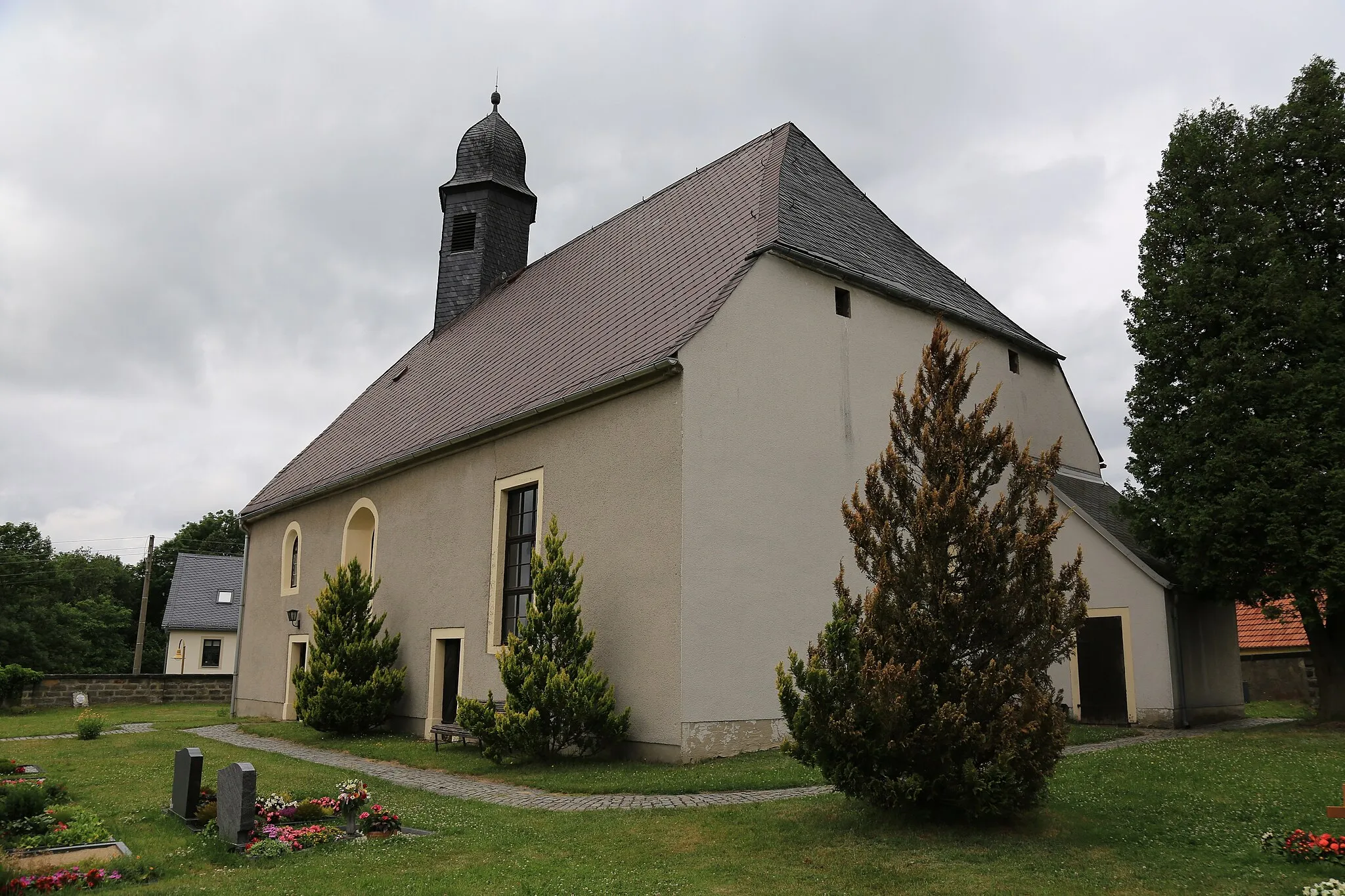 Photo showing: Kirche Rückersdorf Juni 2017 (1)
