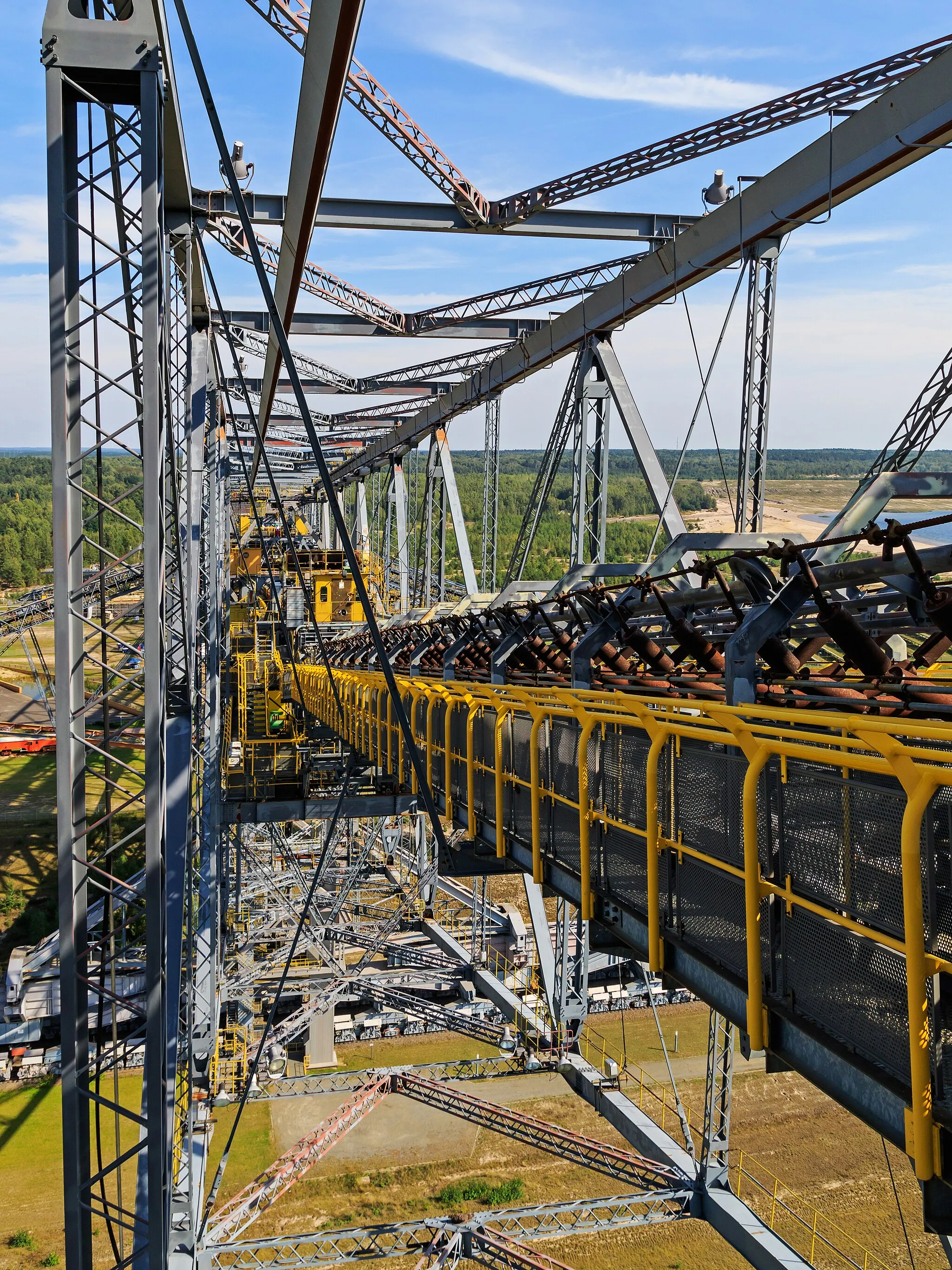 Photo showing: The Overburden Conveyor Bridge F60 in Lichterfeld (EE), Brandenburg, Germany