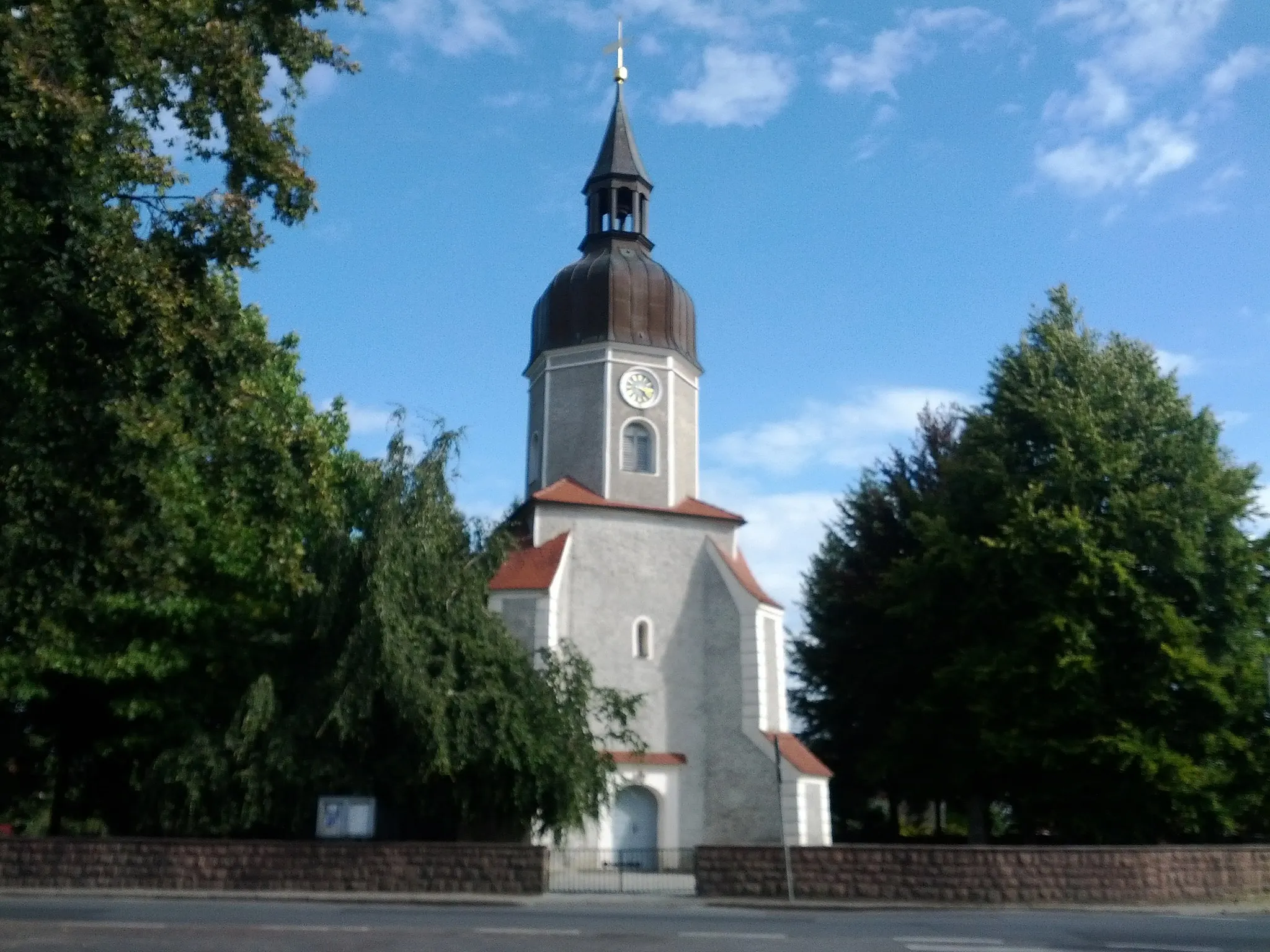 Photo showing: Denkmalgeschütztes Kirche in Hohenbocka