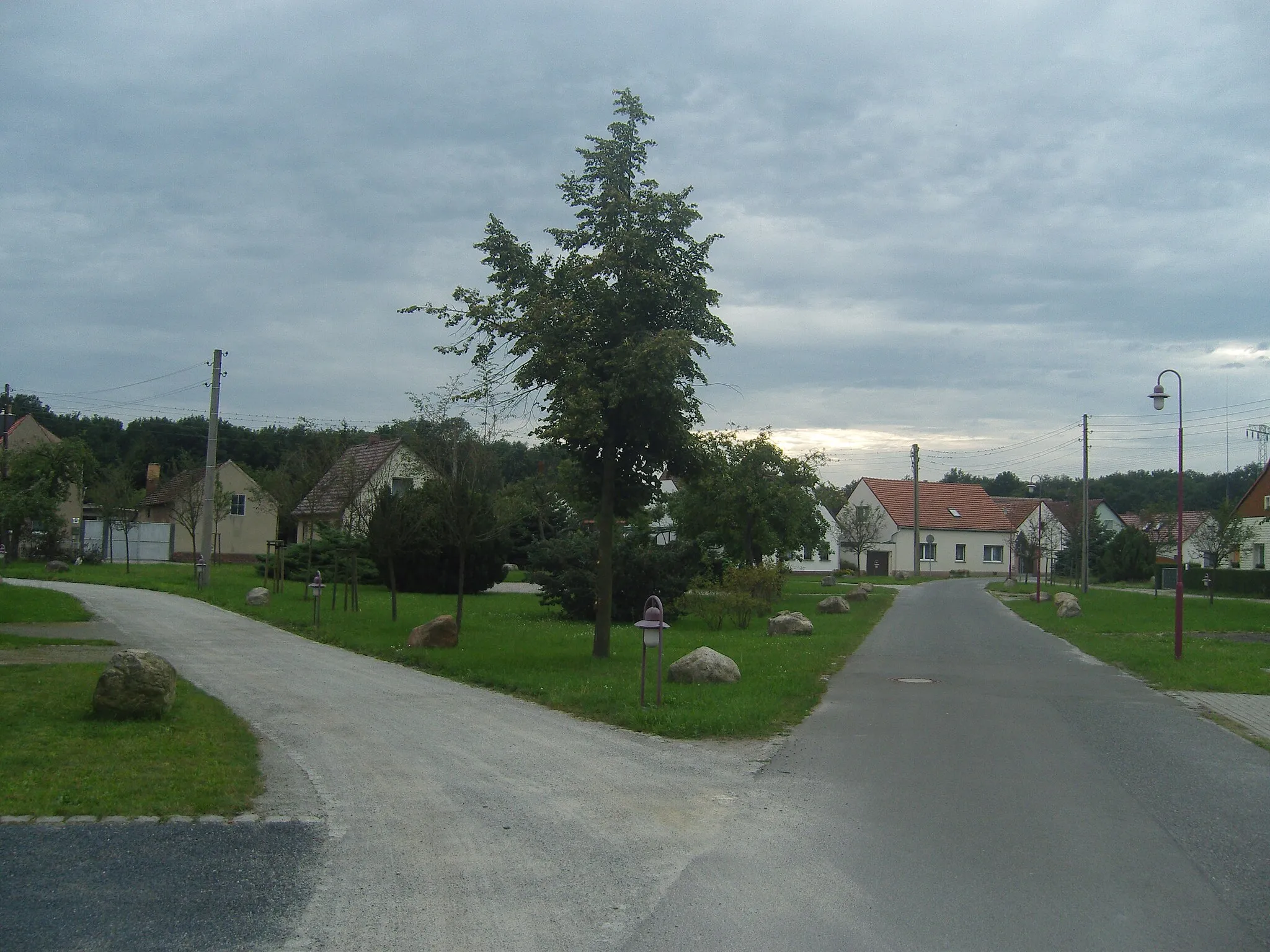 Photo showing: Dorfplatz Niemtsch