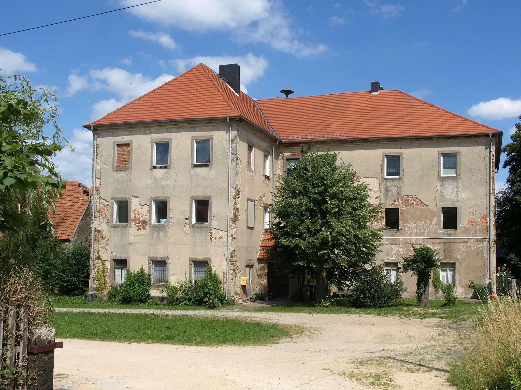 Photo showing: Hofseite des Herrenhauses Oppeln bei Löbau