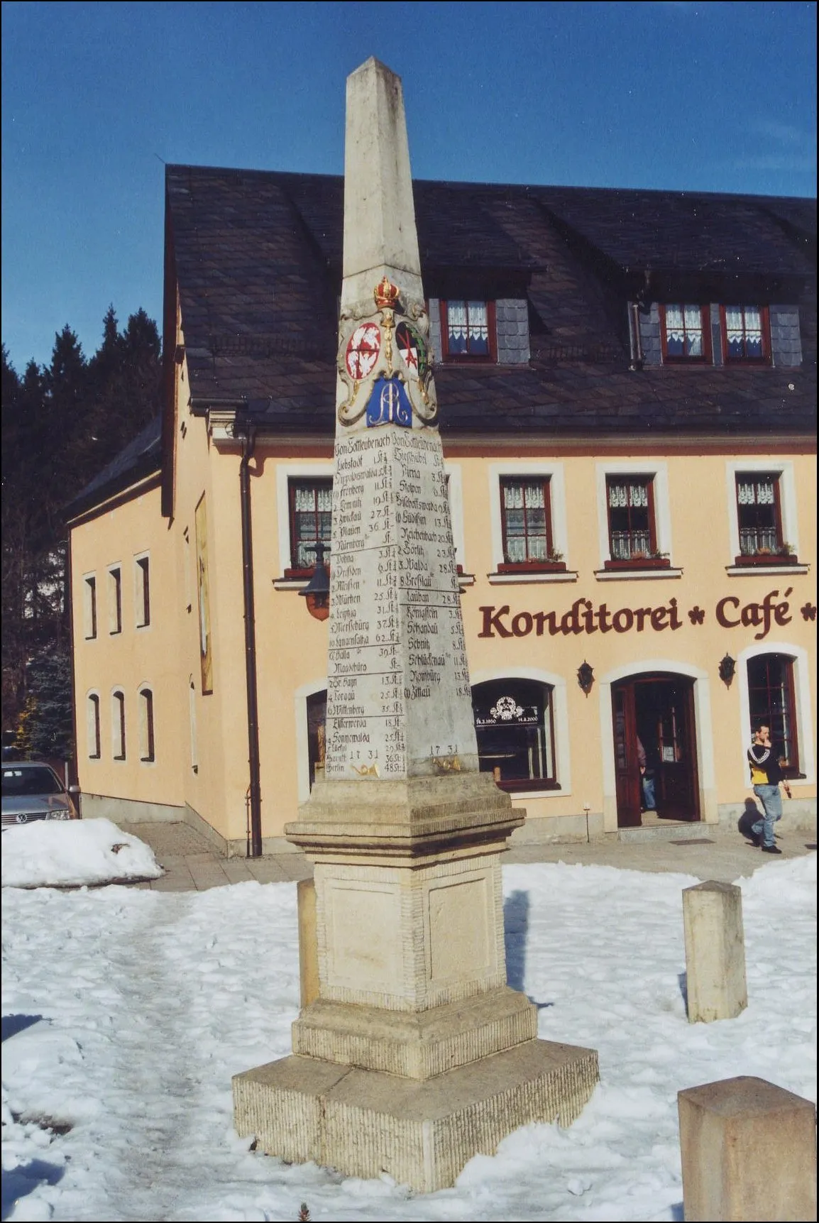 Photo showing: Bad Gottleuba: Postmeilensäule (1731) auf dem Markt.