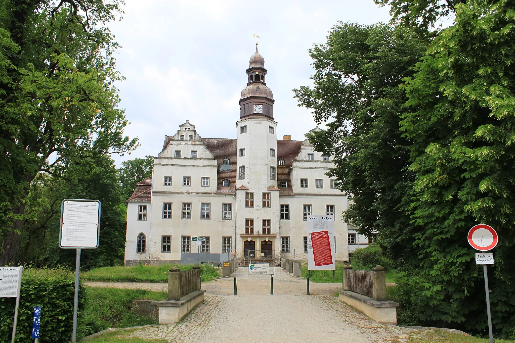 Photo showing: Castle Lindenau