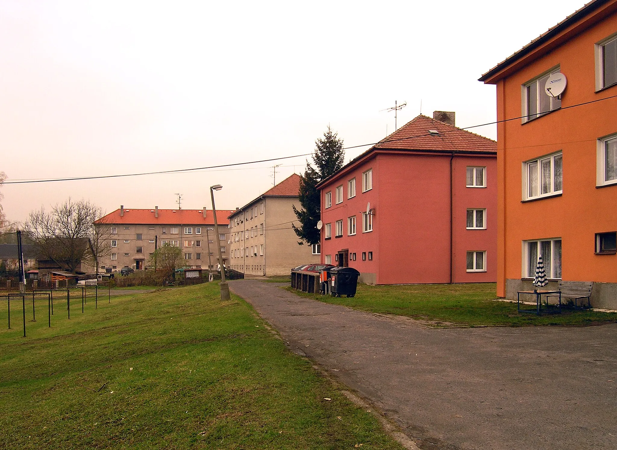 Photo showing: Housing estate in Stružnice village, Czech Republic